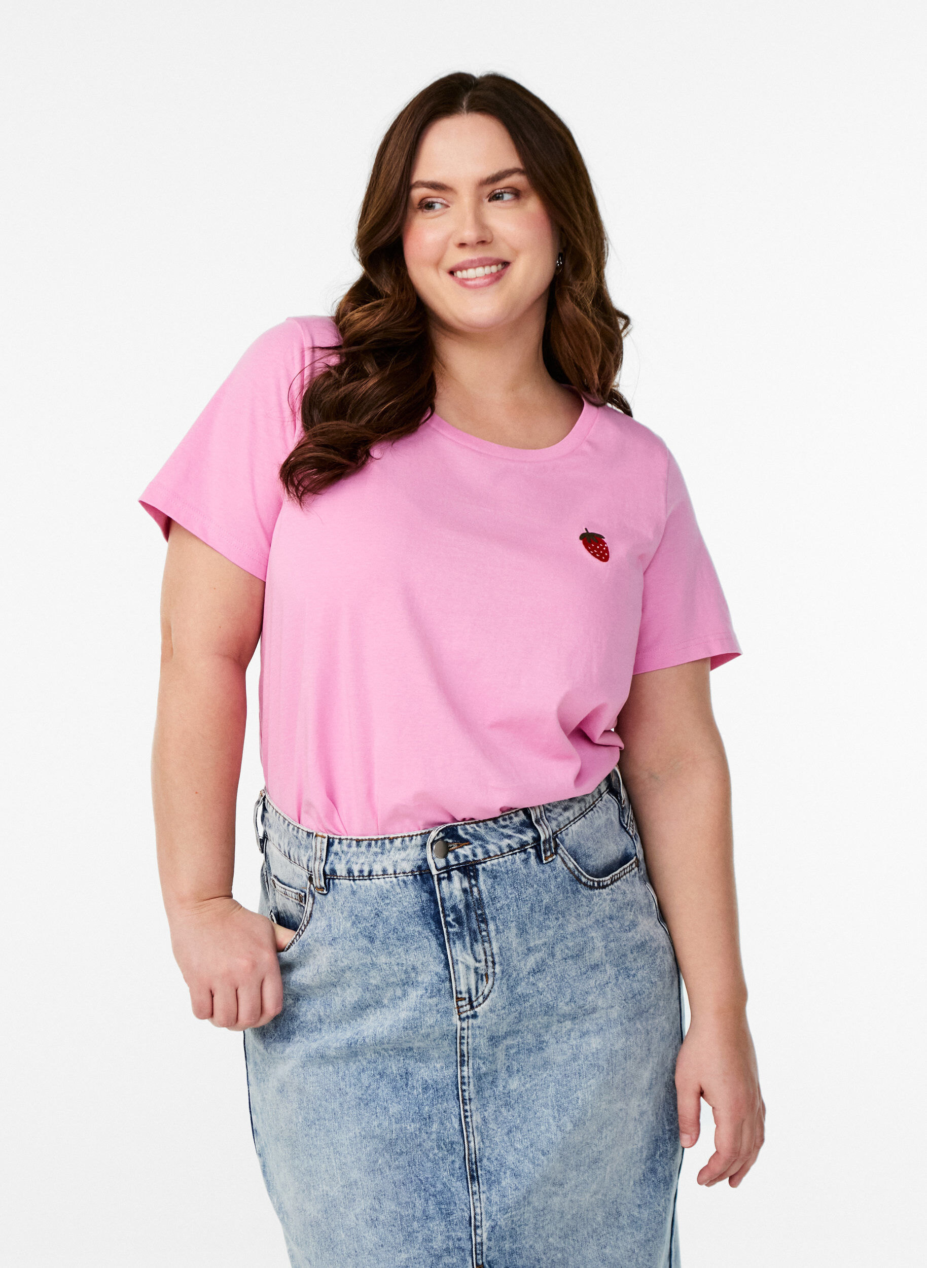 Zizzi T-Shirt mit Erdbeer-Stickerei, Begonia P. W. Berry, Model image number 0