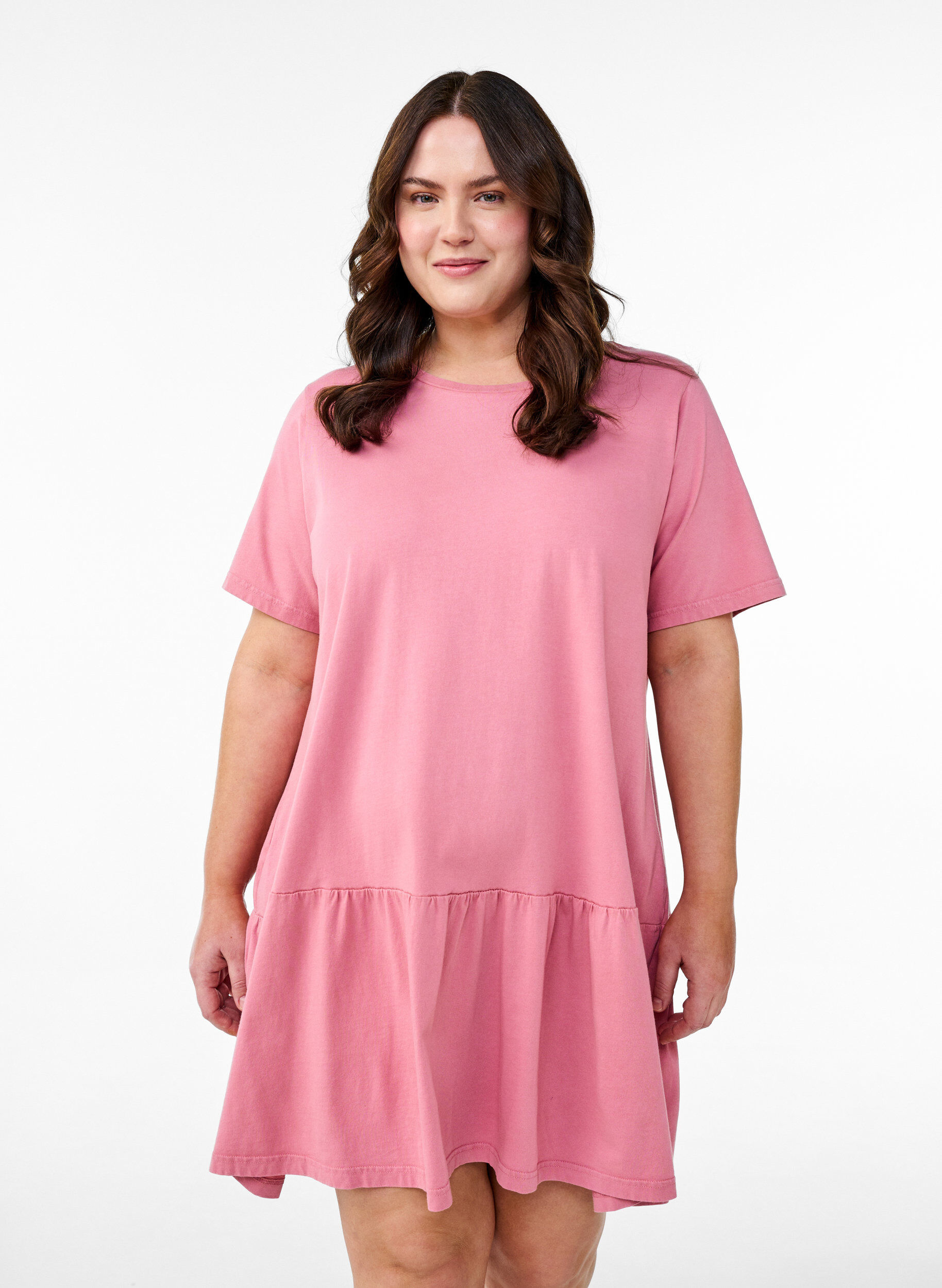 Zizzi Kurzes Kleid in A-Linie mit gewaschenem Look, Rot, Model image number 0