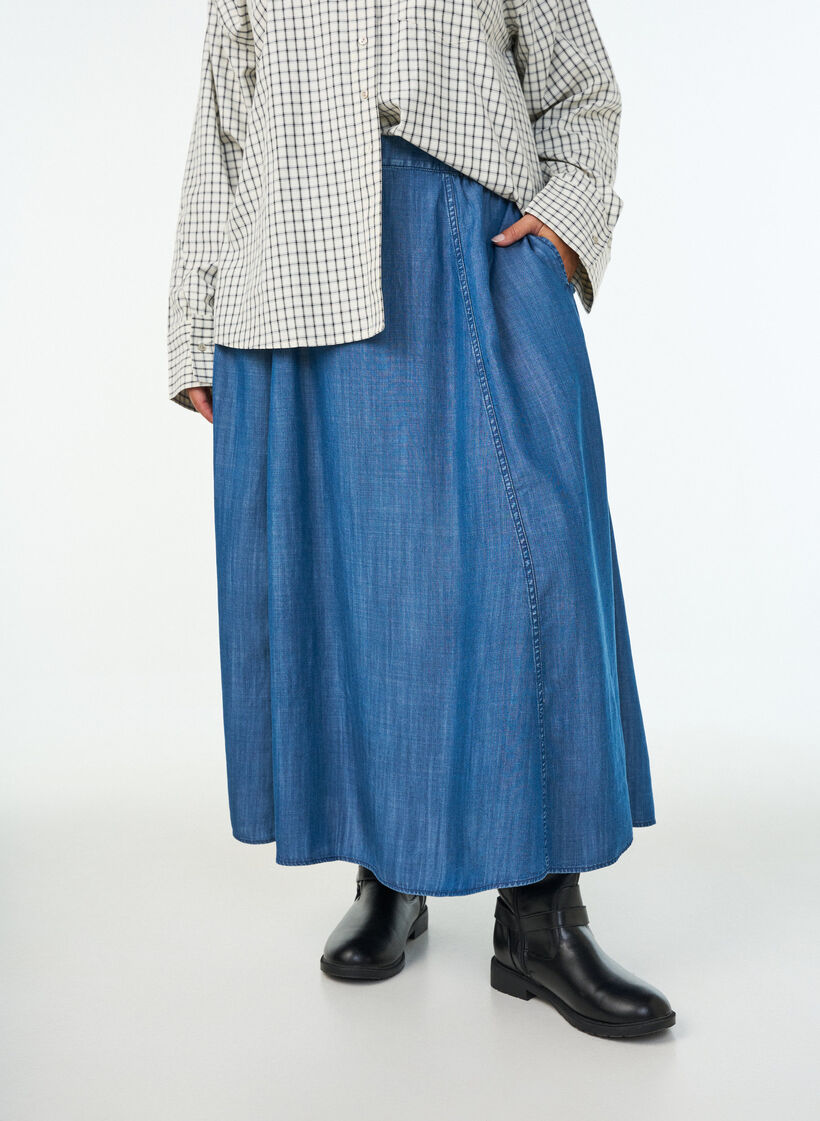 Maxirock aus Lyocell im Denim-Look, Blau, Model image number 2