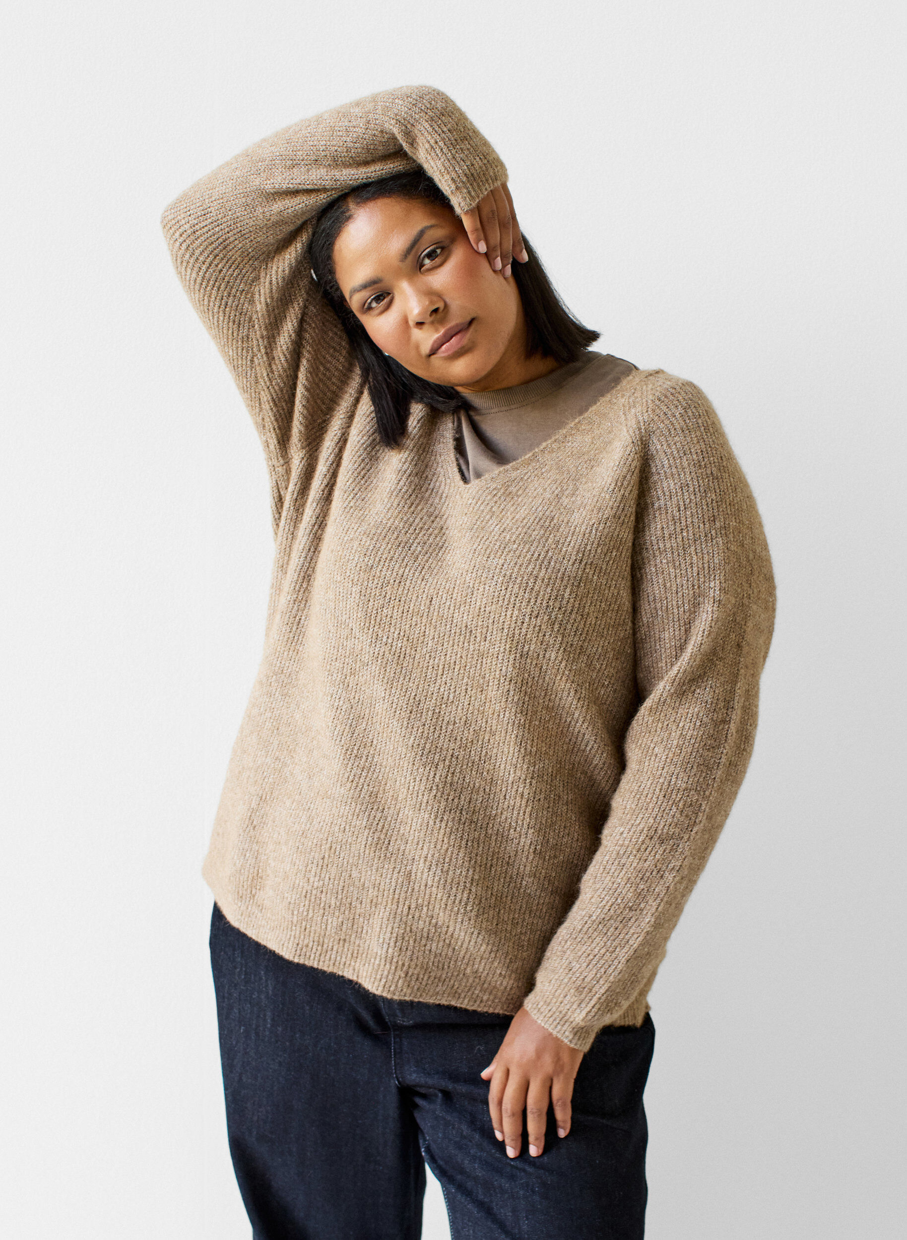 Zizzi Strickbluse mit V-Ausschnitt und Raglan&auml;rmeln, Braun, Model image number 3