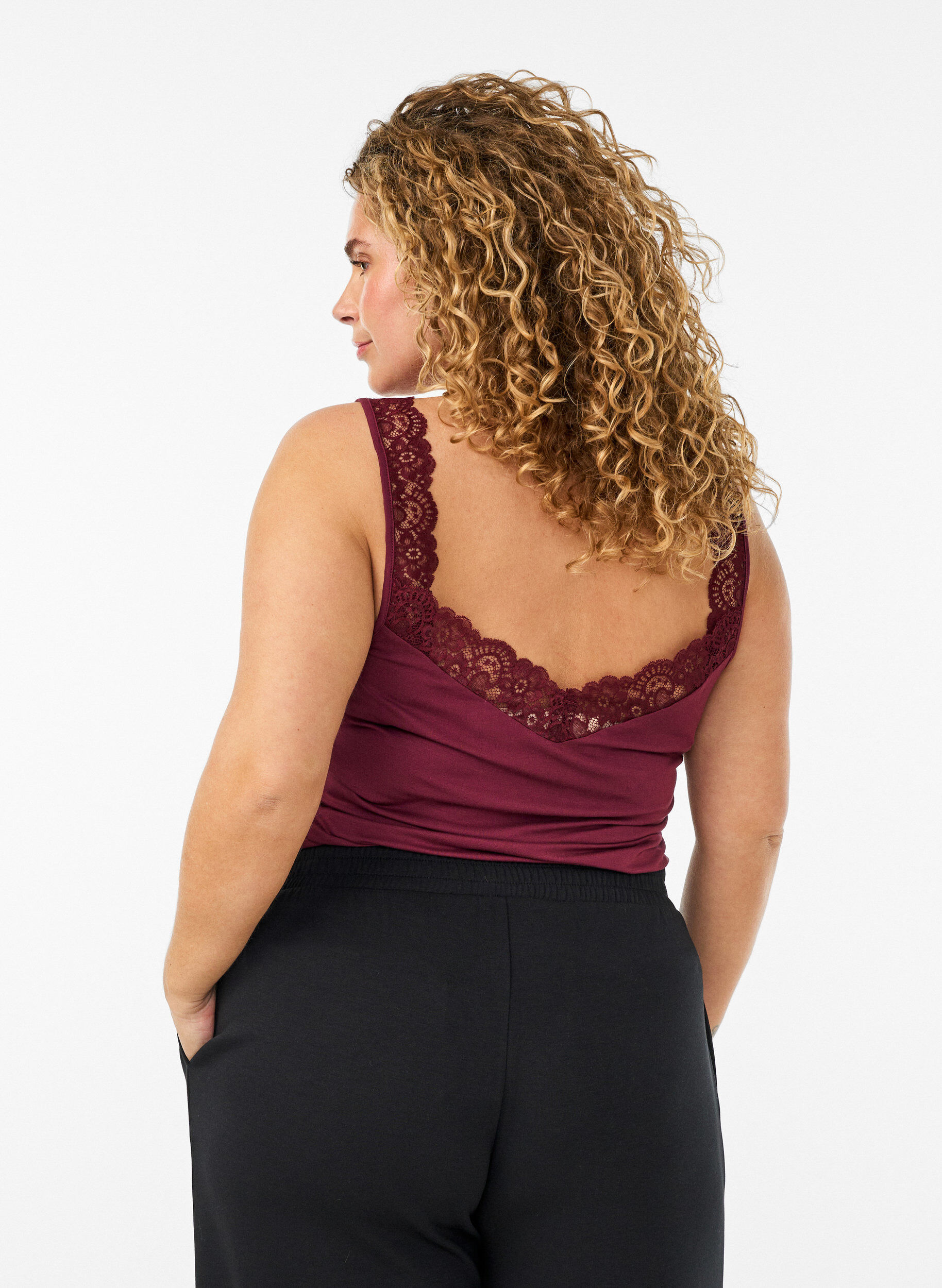 ZizziTop aus Viskose mit Spitze, Rot, Model image number 2