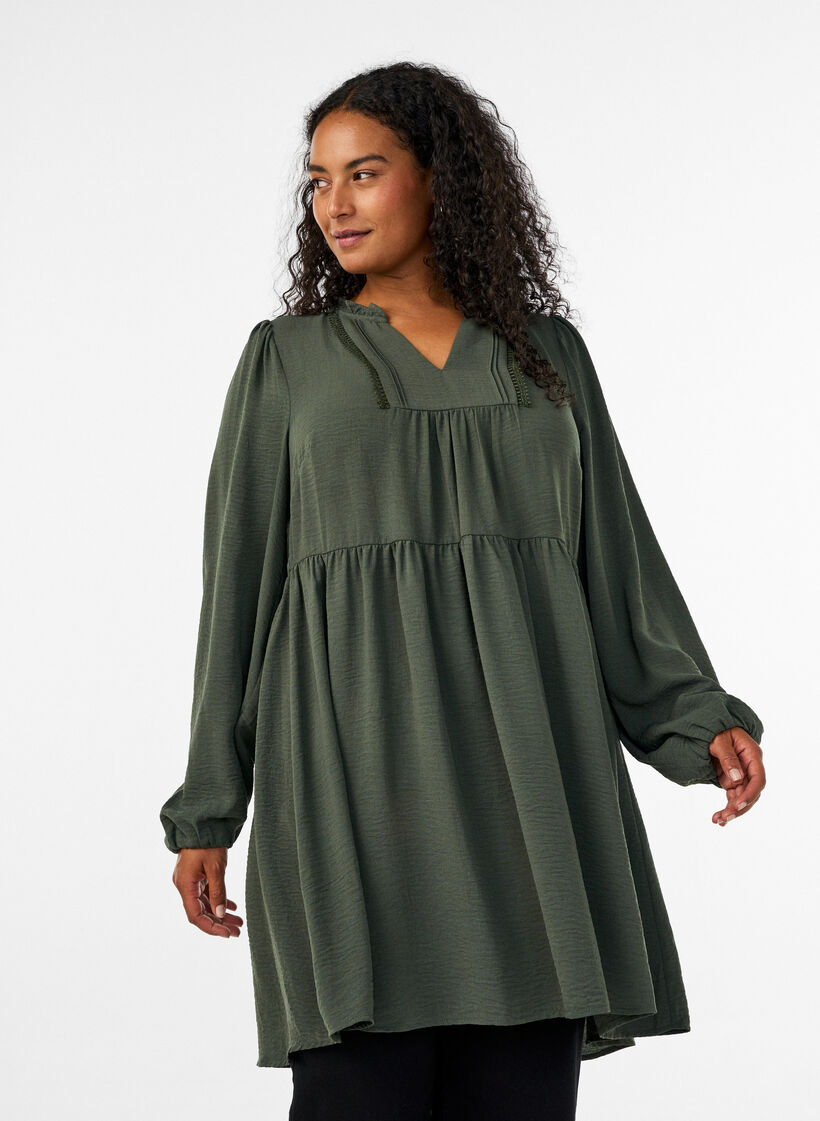 A-Linien-Kleid mit Empire-Linie, Gr&uuml;n, Model image number 0