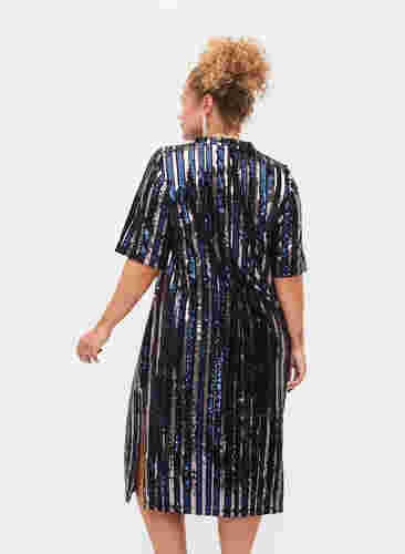 Kurzärmeliges Paillettenkleid mit Schlitz, Evening Blue Stripe , Model image number 1
