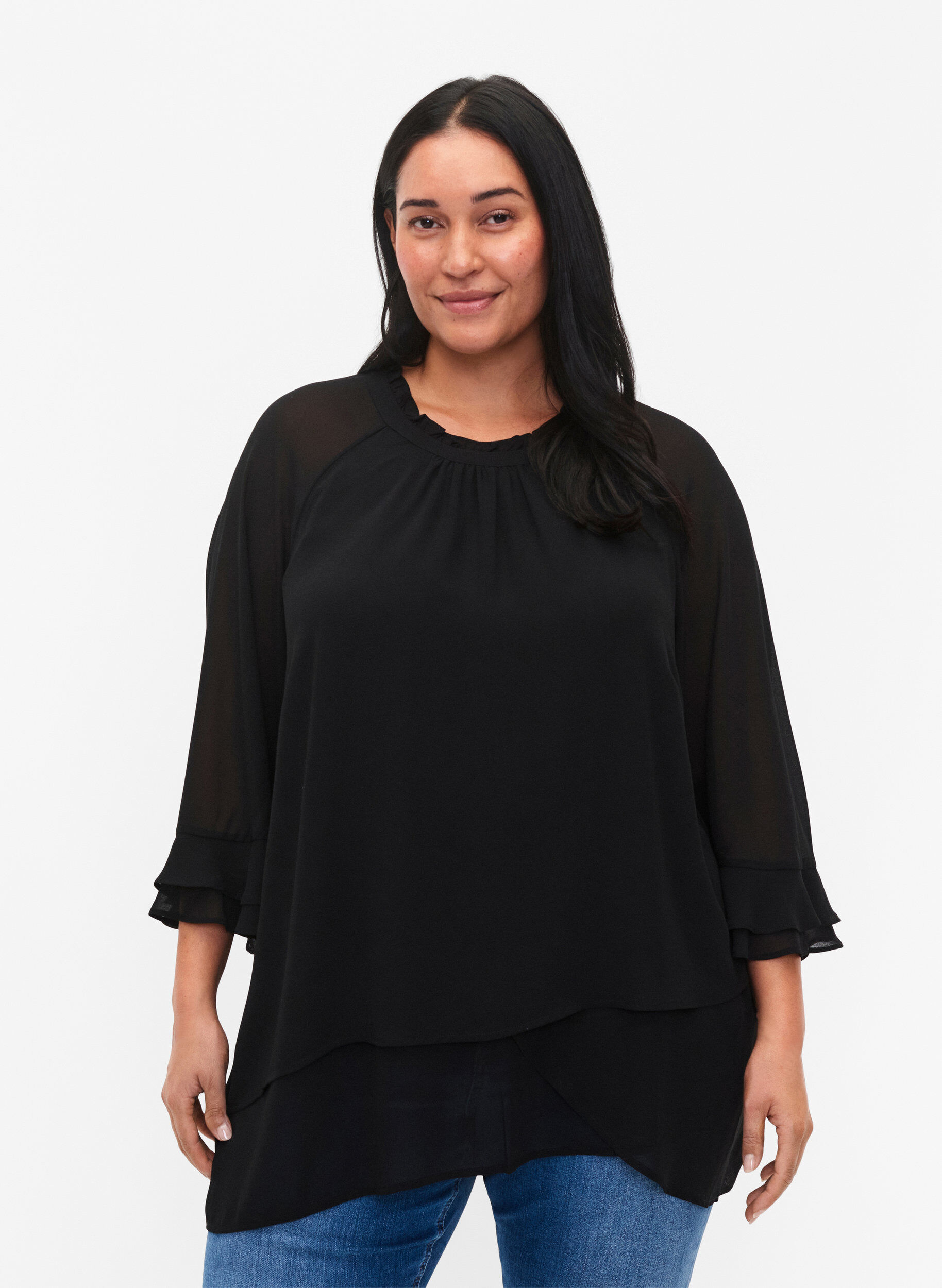 Zizzi Bluse mit asymmetrischem Saum und 3/4 &Auml;rmeln, Black, Model image number 0