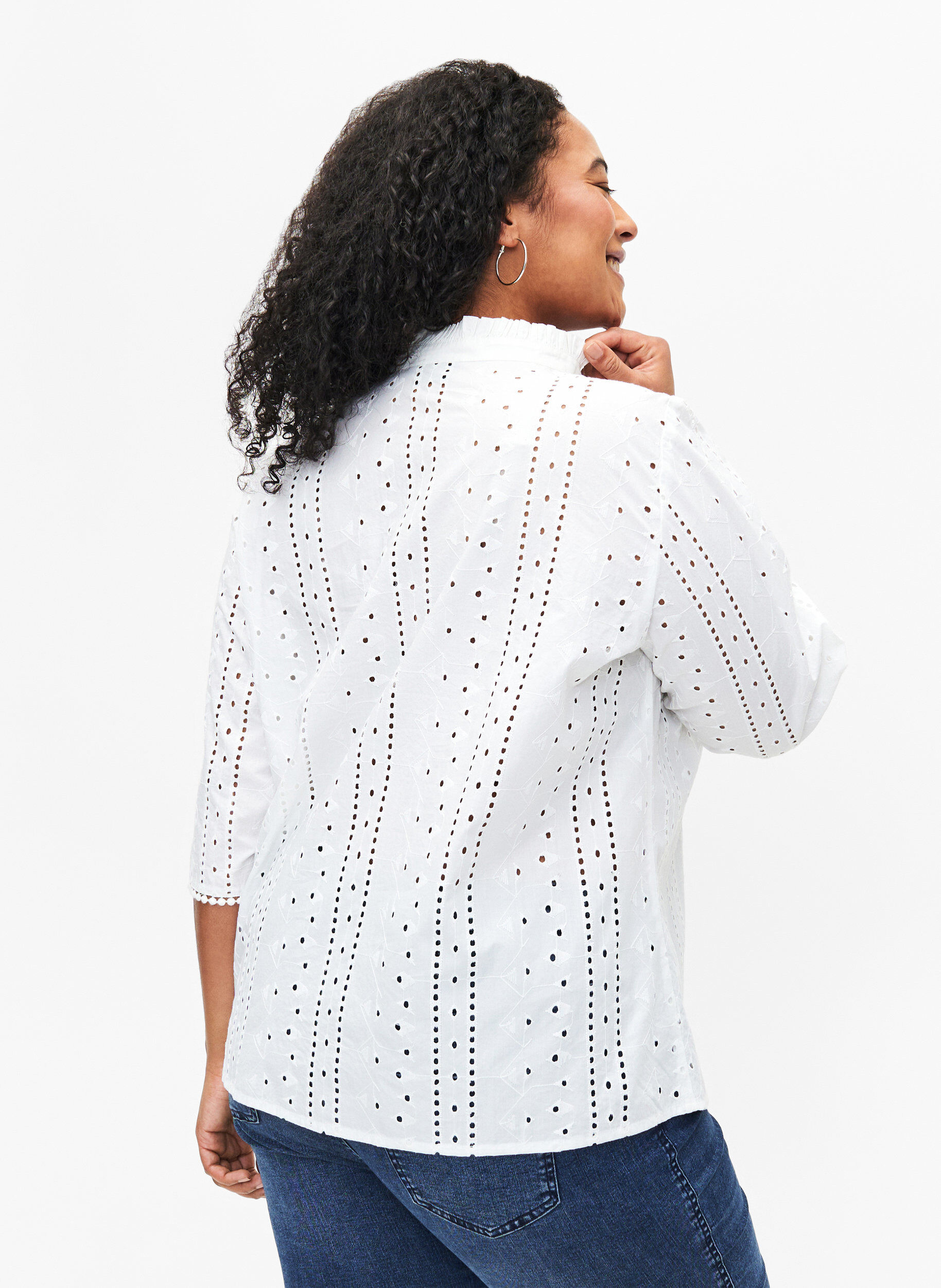 Zizzi Baumwollshirt mit Lochmuster, Bright White, Model image number 1