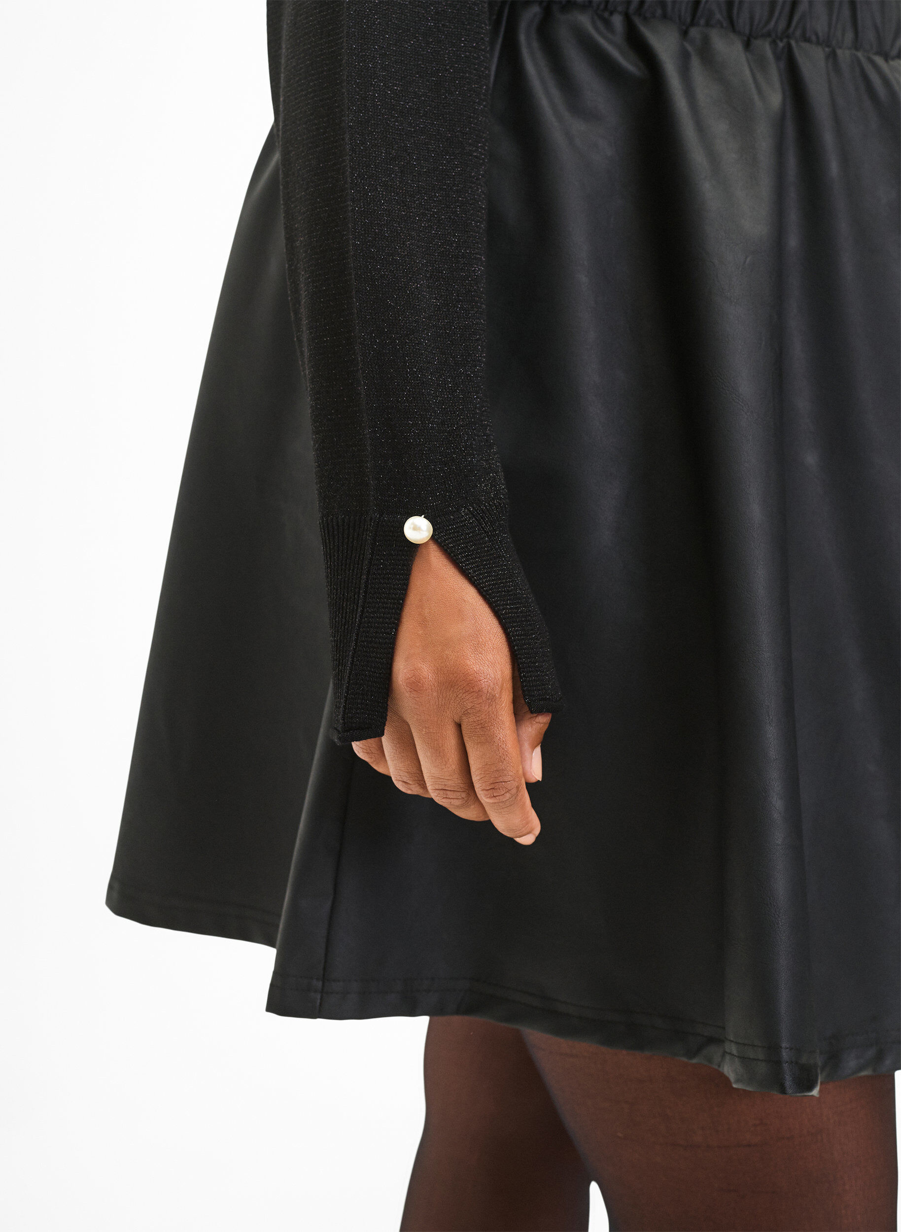 Zizzi Viskose-Strickbluse mit Glitzer, Black w. DTM Lurex, Model image number 2