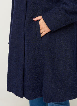 Lange Jacke mit Kapuze und Wolle, Black, Model image number 2