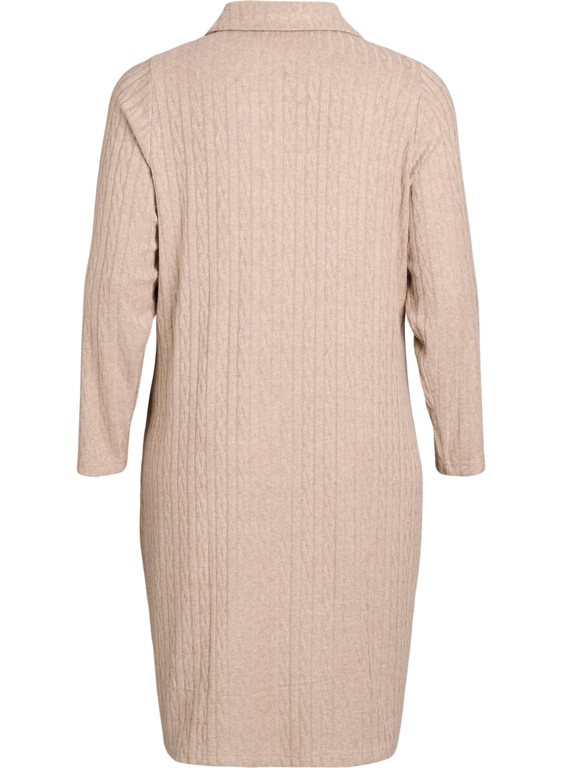 Zizzi Kleid mit Zopfmuster und V-Ausschnitt, Beige, Packshot image number 1