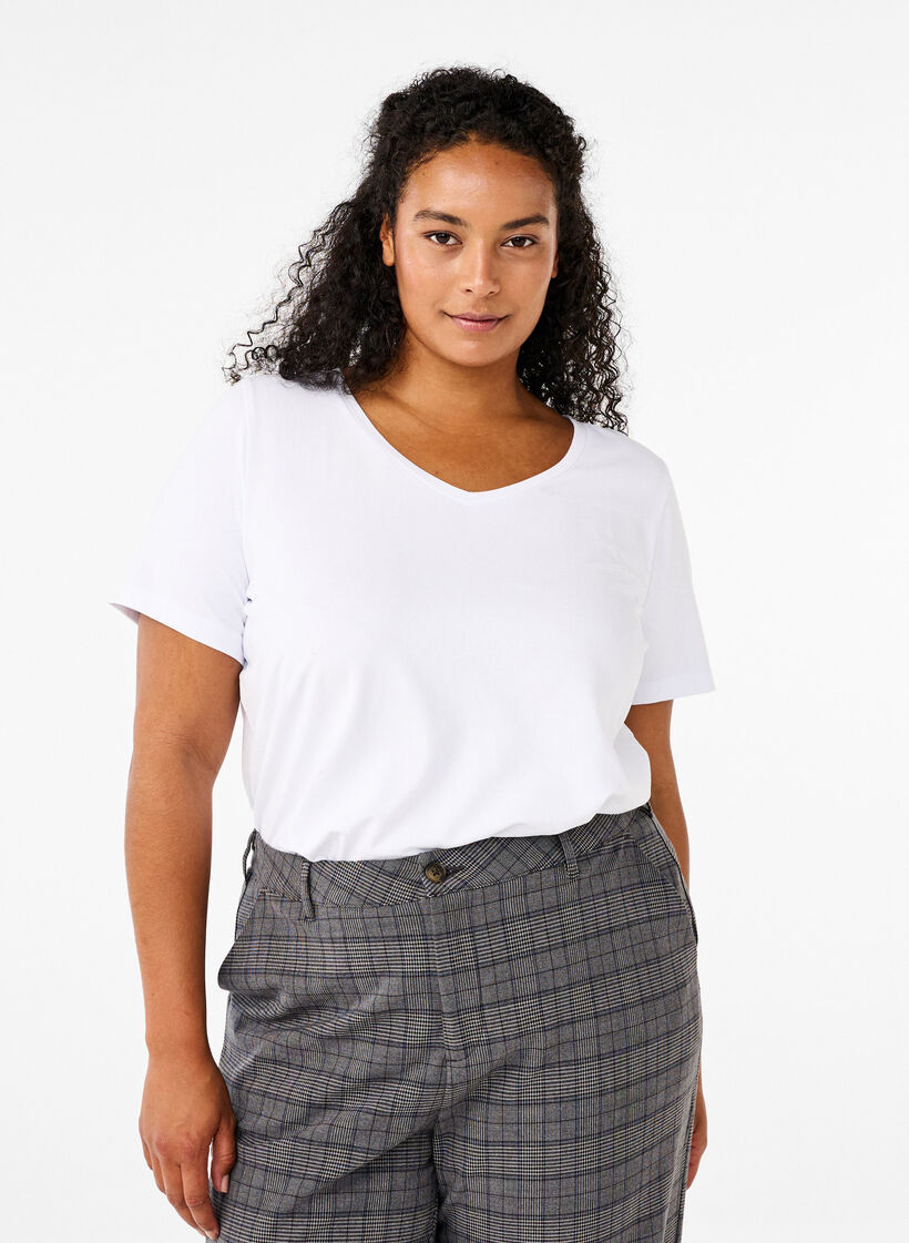 Einfarbiges basic T-Shirt aus Baumwolle, Weiß, Model image number 0