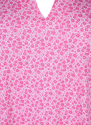 Florales T-Shirt aus Baumwolle mit V-Ausschnitt, Shocking Pink AOP, Packshot image number 2