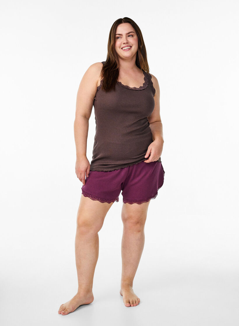 Top mit Spitzensaum, Braun, Model image number 1