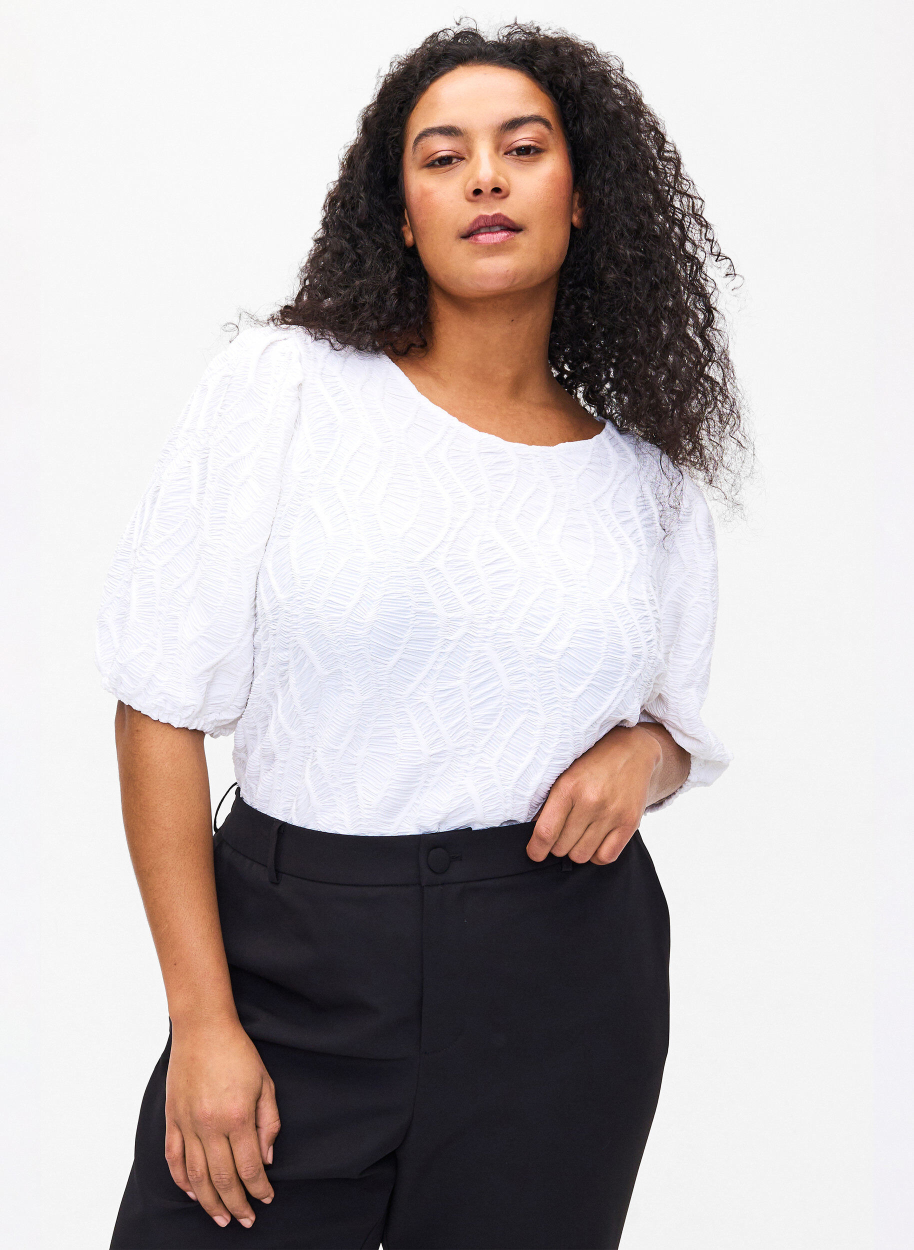 Zizzi Strukturierte Bluse mit kurzen &Auml;rmeln, Bright White, Model image number 0