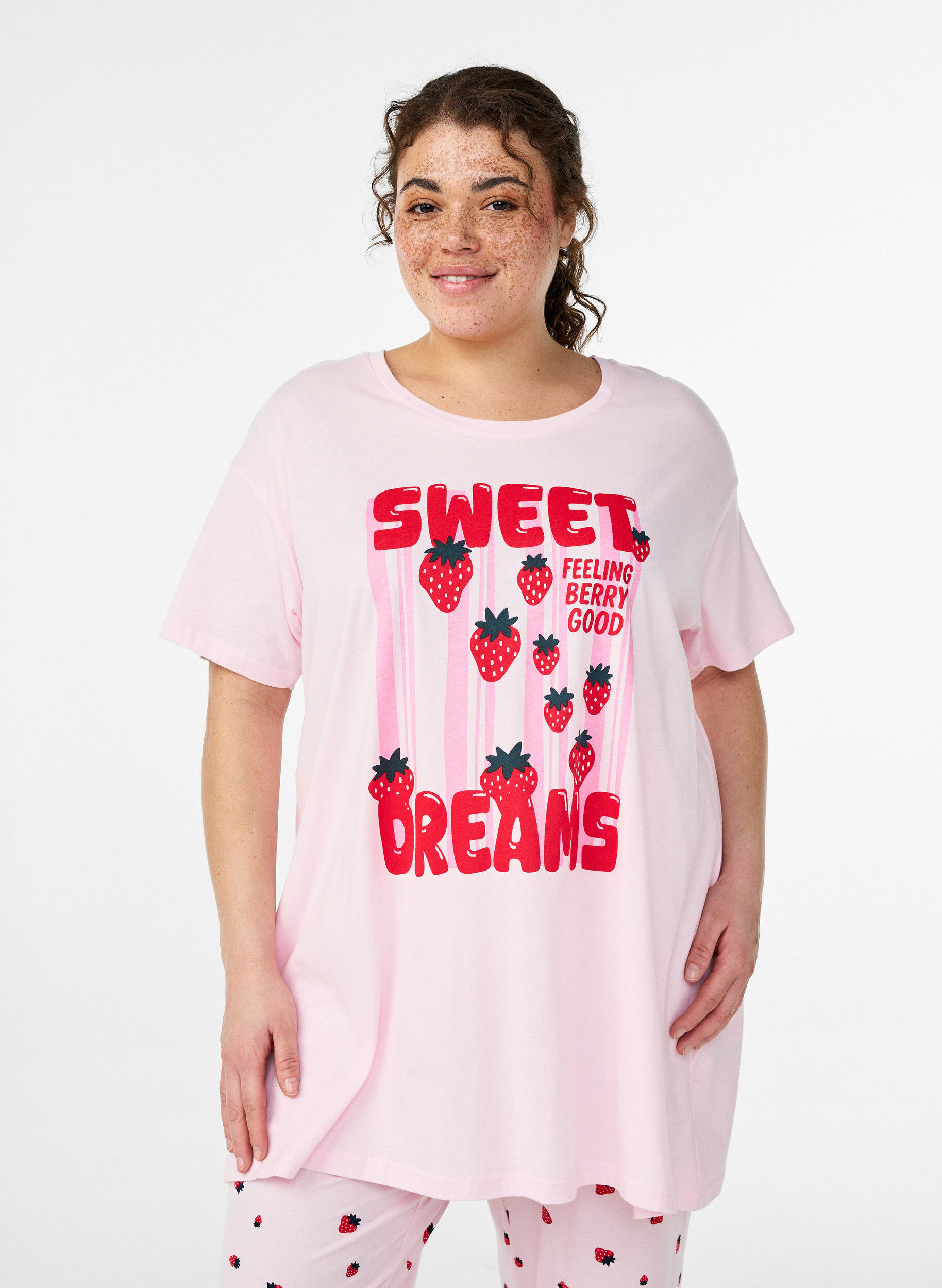 Zizzi Langes Nachthemd aus Bio-Baumwolle mit Print, Rot, Model image number 0