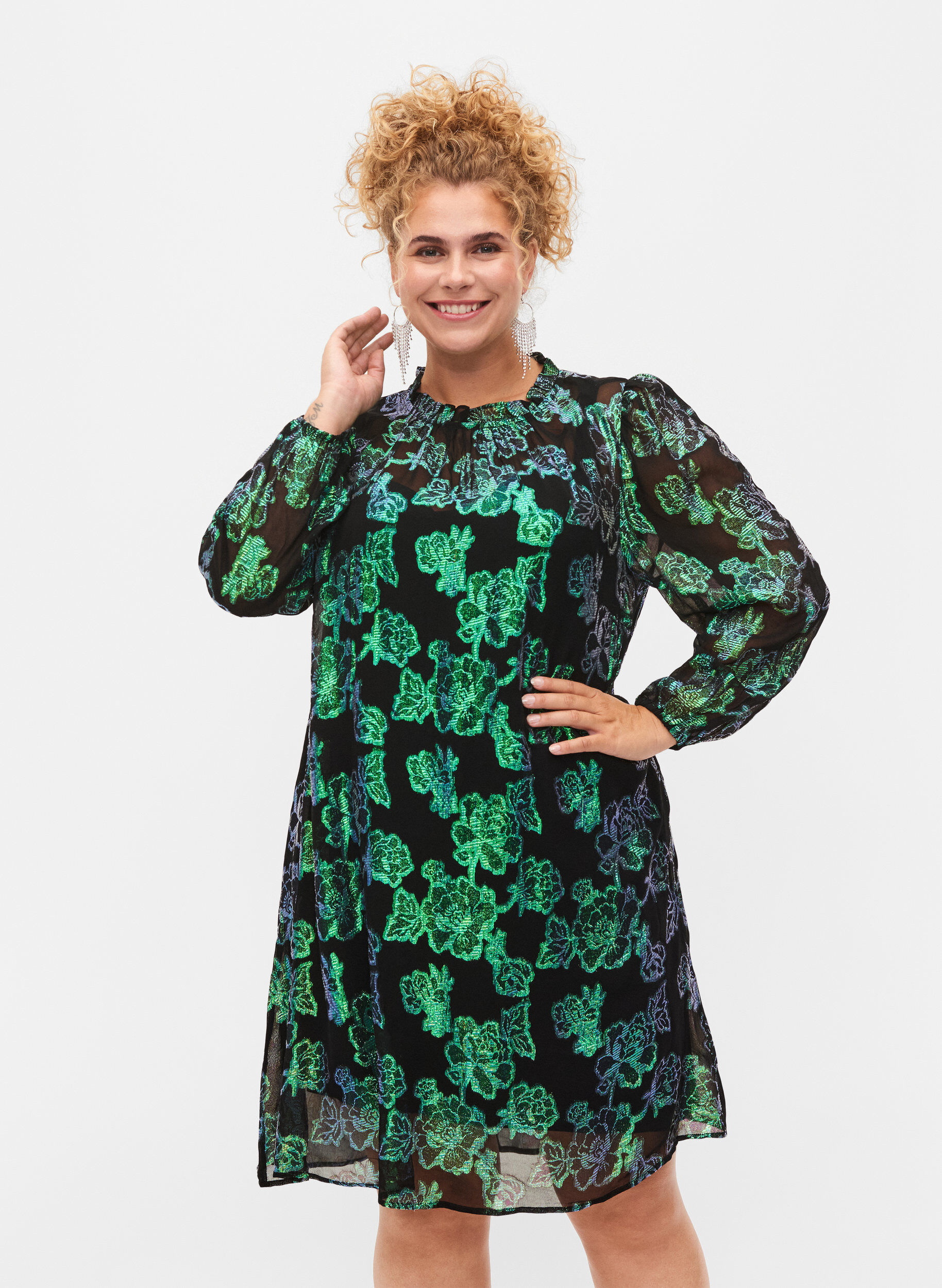 Zizzi Gebl&uuml;mtes Viskosekleid mit Lurexstruktur, Black w. Green Lurex, Model image number 0