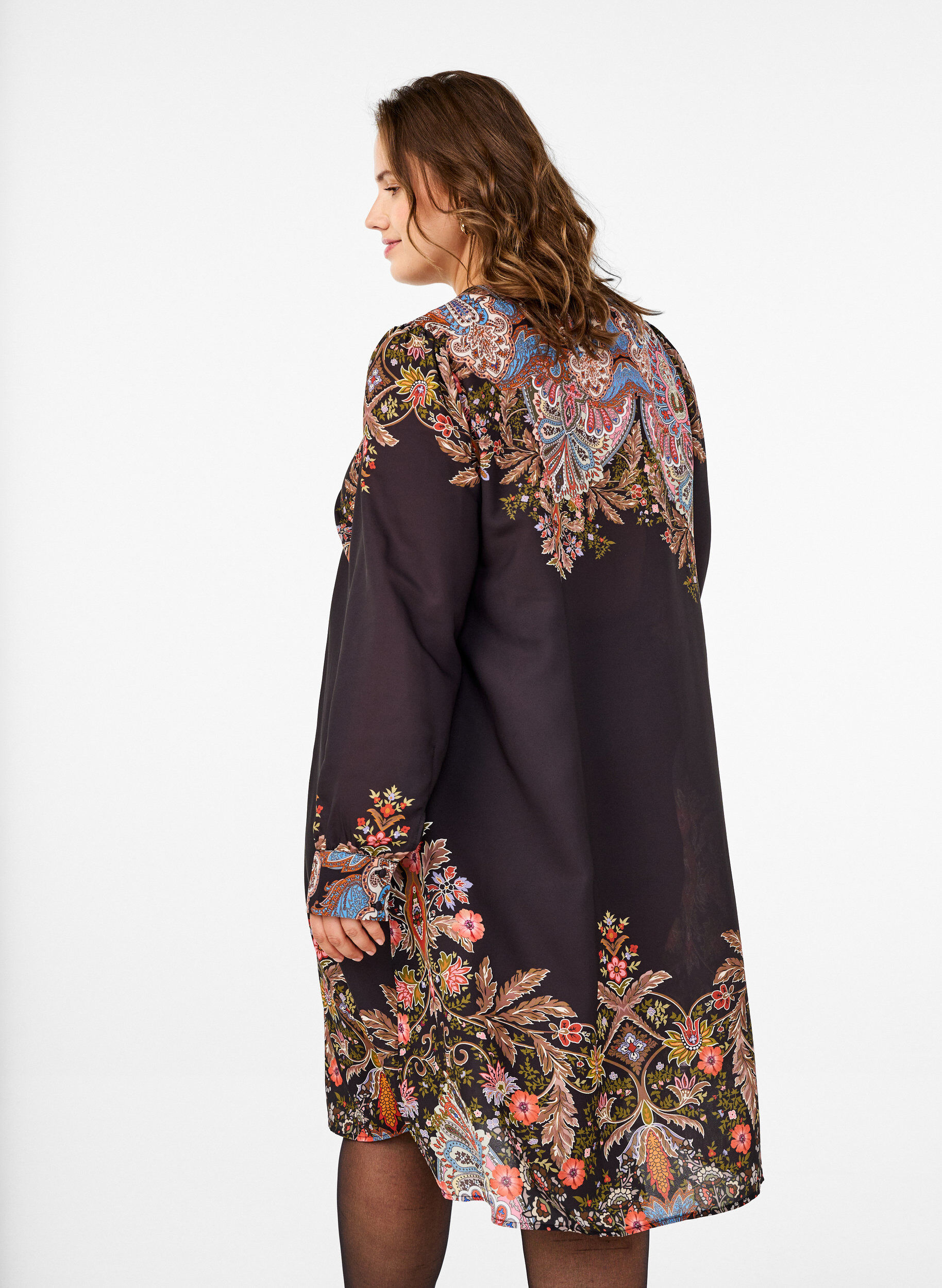 Zizzi Midikleid mit Paisley-Print, Black Paisley, Model image number 1