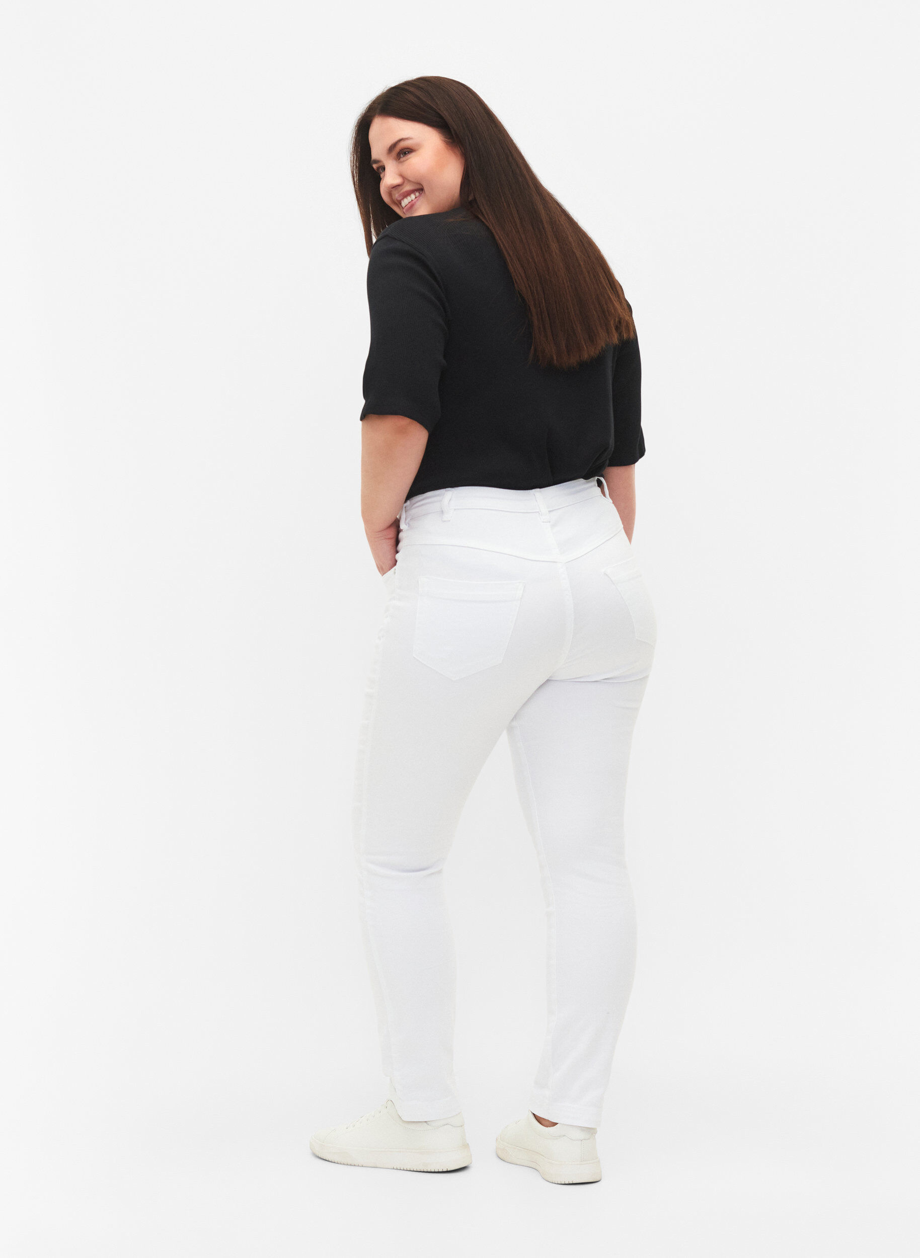 Zizzi Slim Fit Emily Jeans mit normaler Taillenh&ouml;he, Wei&szlig;, Model image number 1