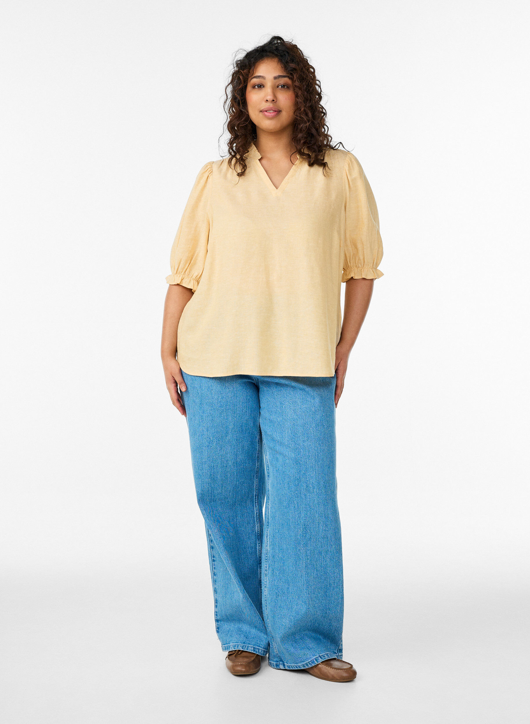 Zizzi Bluse aus Leinen und Viskose mit 1/2-&Auml;rmeln, Gelb, Model image number 1