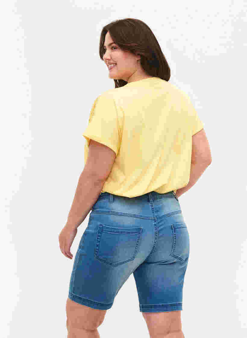 Slim Fit Emily Shorts mit normaler Taille, Light blue denim, Model image number 1