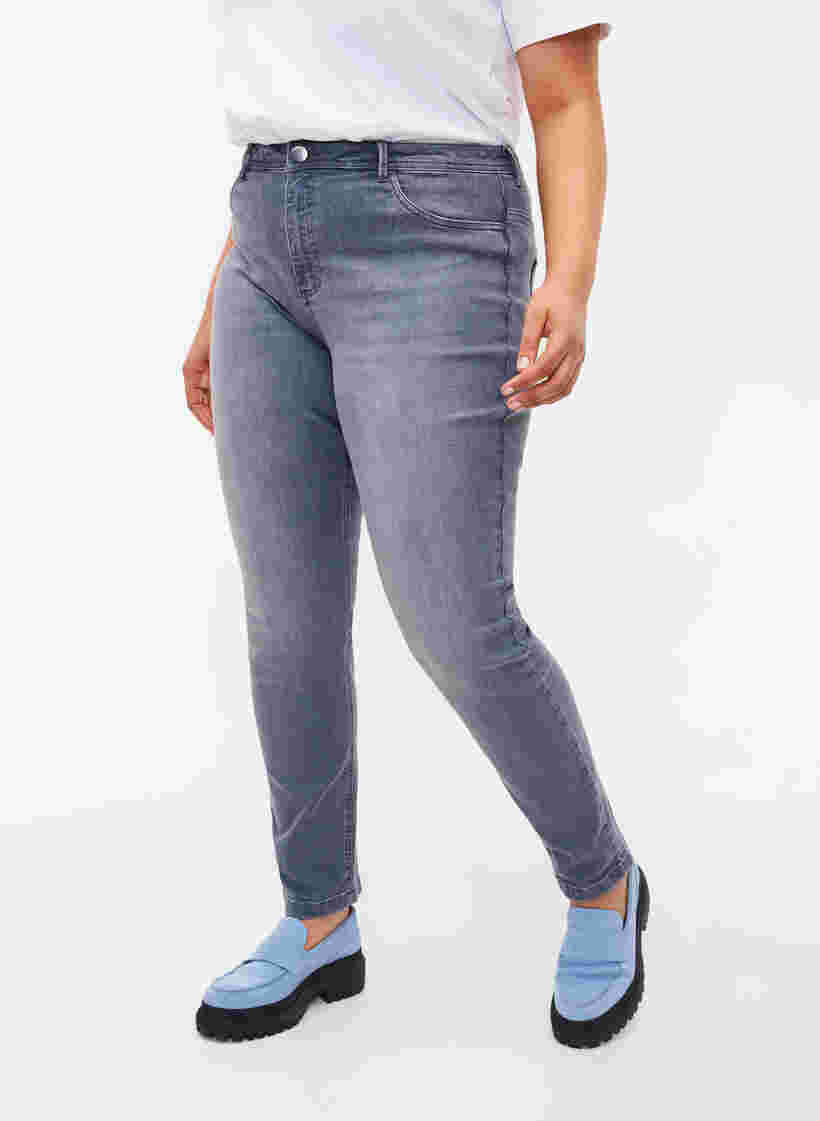Extra Slim Nille Jeans mit hoher Taille, Grey Denim, Model image number 2