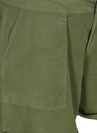 Lockere Shorts aus Lyocell mit Taschen, Kaki Green, Packshot image number 2