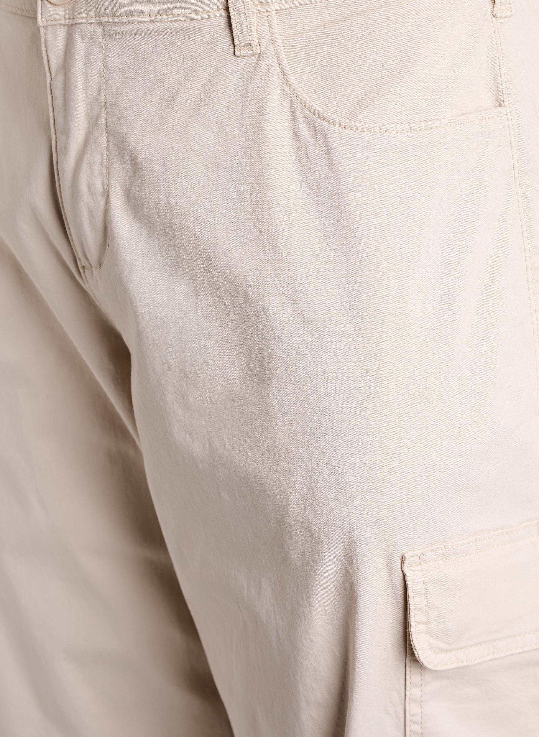 Zizzi Cargo-Knickers mit hoher Taille, Beige, Packshot image number 2