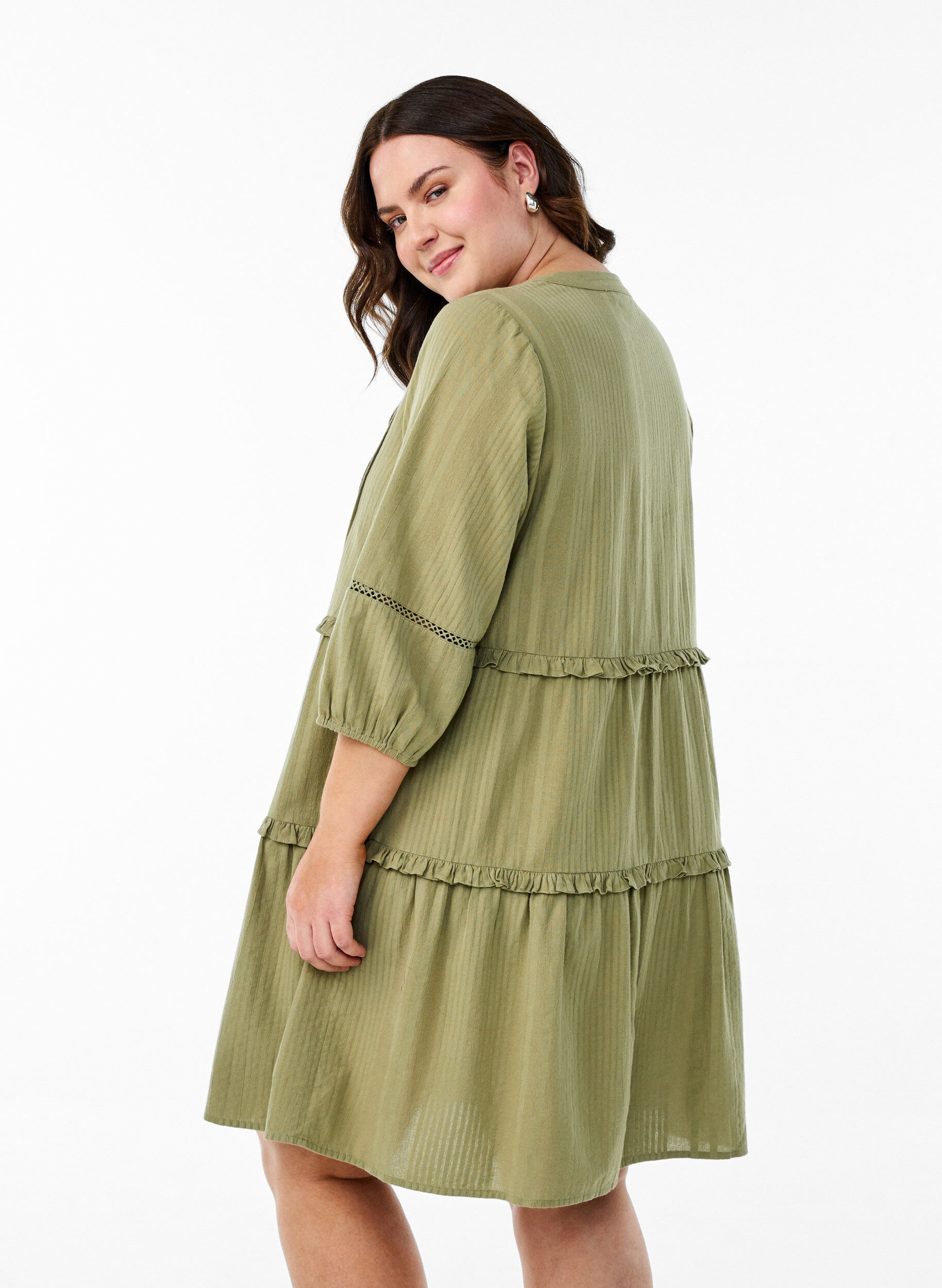 Zizzi Baumwollkleid mit 3/4-&Auml;rmeln und R&uuml;schen, Gr&uuml;n, Model image number 2