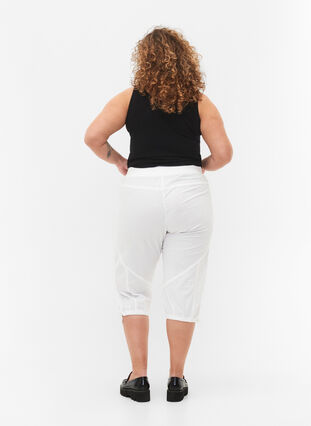 Capri-Hose aus Baumwolle, Bright White, Model image number 1