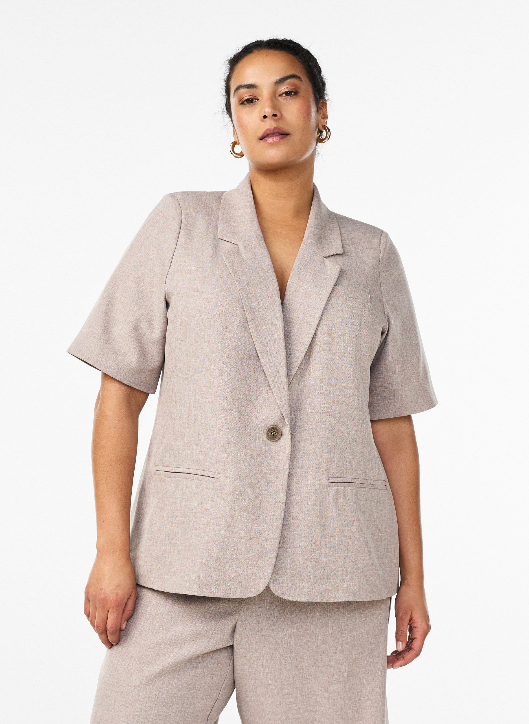Zizzi Blazer mit kurzen &Auml;rmeln und Revers, Braun, Model image number 0