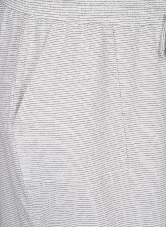 Hoch taillierte Pyjama-Shorts mit Streifenmuster, LGM Stripe, Packshot image number 2