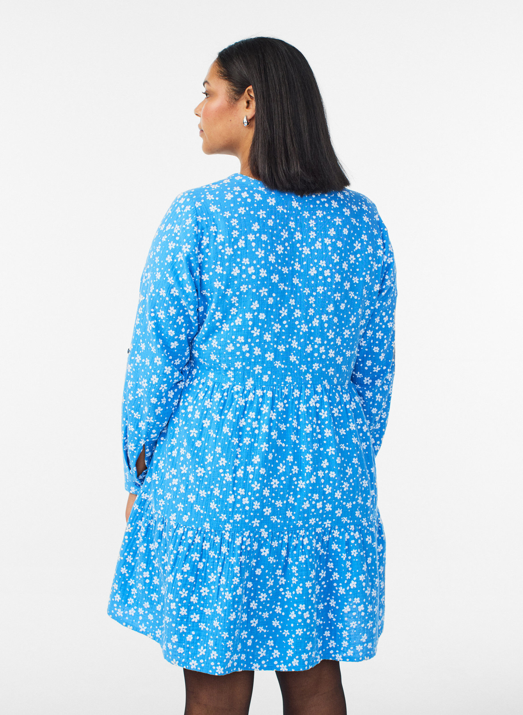 Zizzi Kurzes Kleid aus gemustertem Baumwoll-Musselin, Blau, Model image number 2