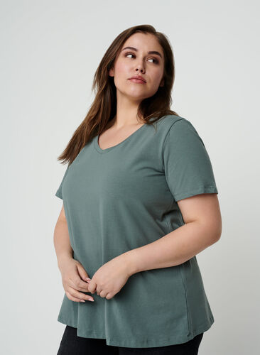 Basic T-Shirt, Balsam Green, Model image number 0