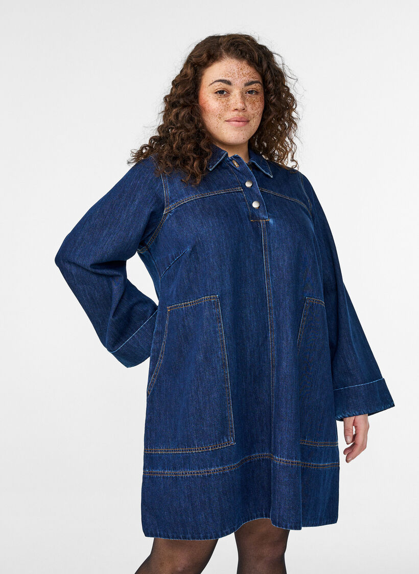 Kurzes Jeanskleid mit Kragen und Knopfleiste, Blau, Model image number 2