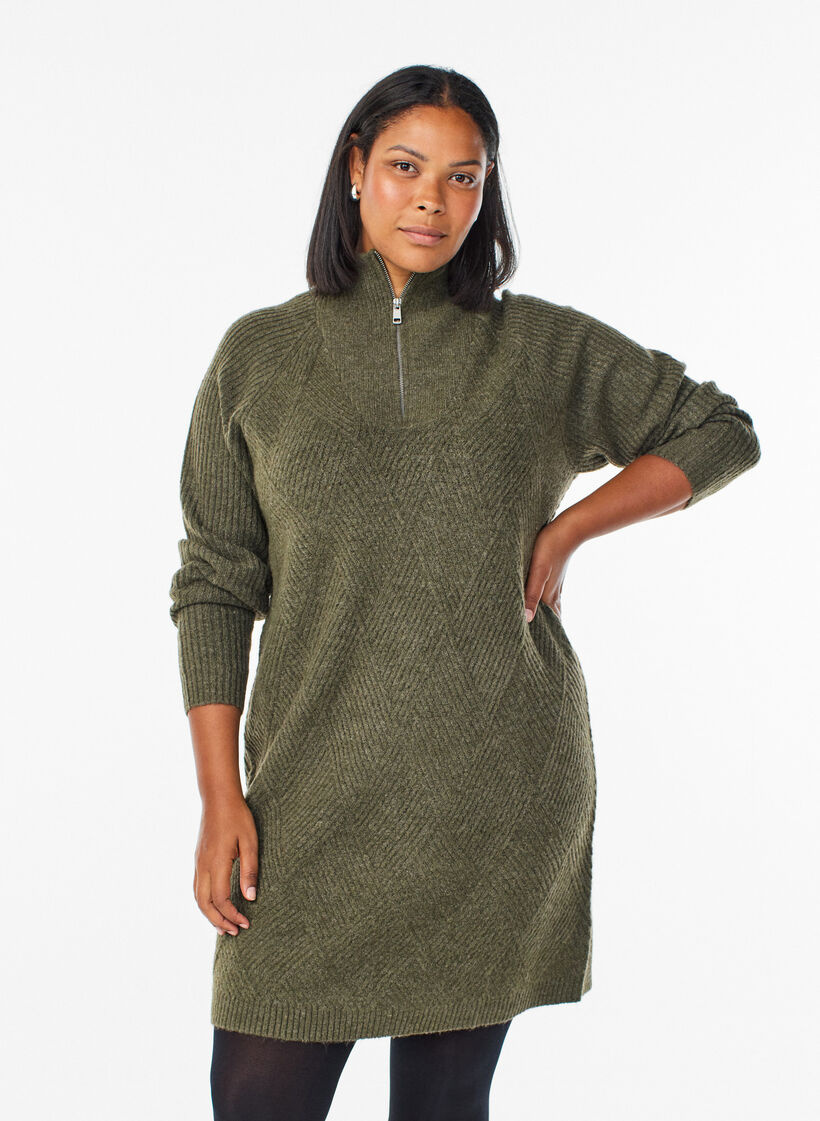 Knielanges Strickkleid mit hohem Kragen, Gr&uuml;n, Model image number 0