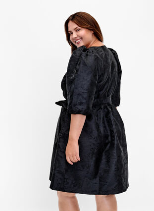 Kurzes Wrap-Kleid mit 3/4-Ärmeln, Black, Model image number 1