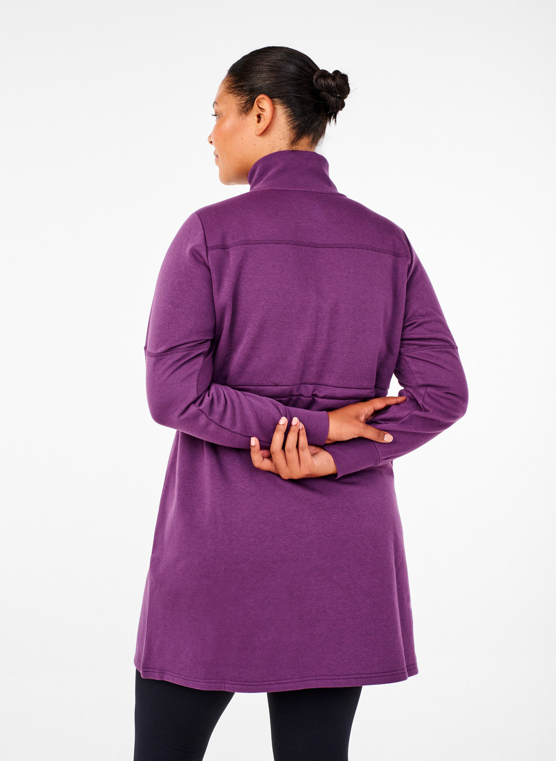 Zizzi Kurzes Sweatshirtkleid mit Stehkragen und verstellbarer Taille, Deep Purple, Model image number 1