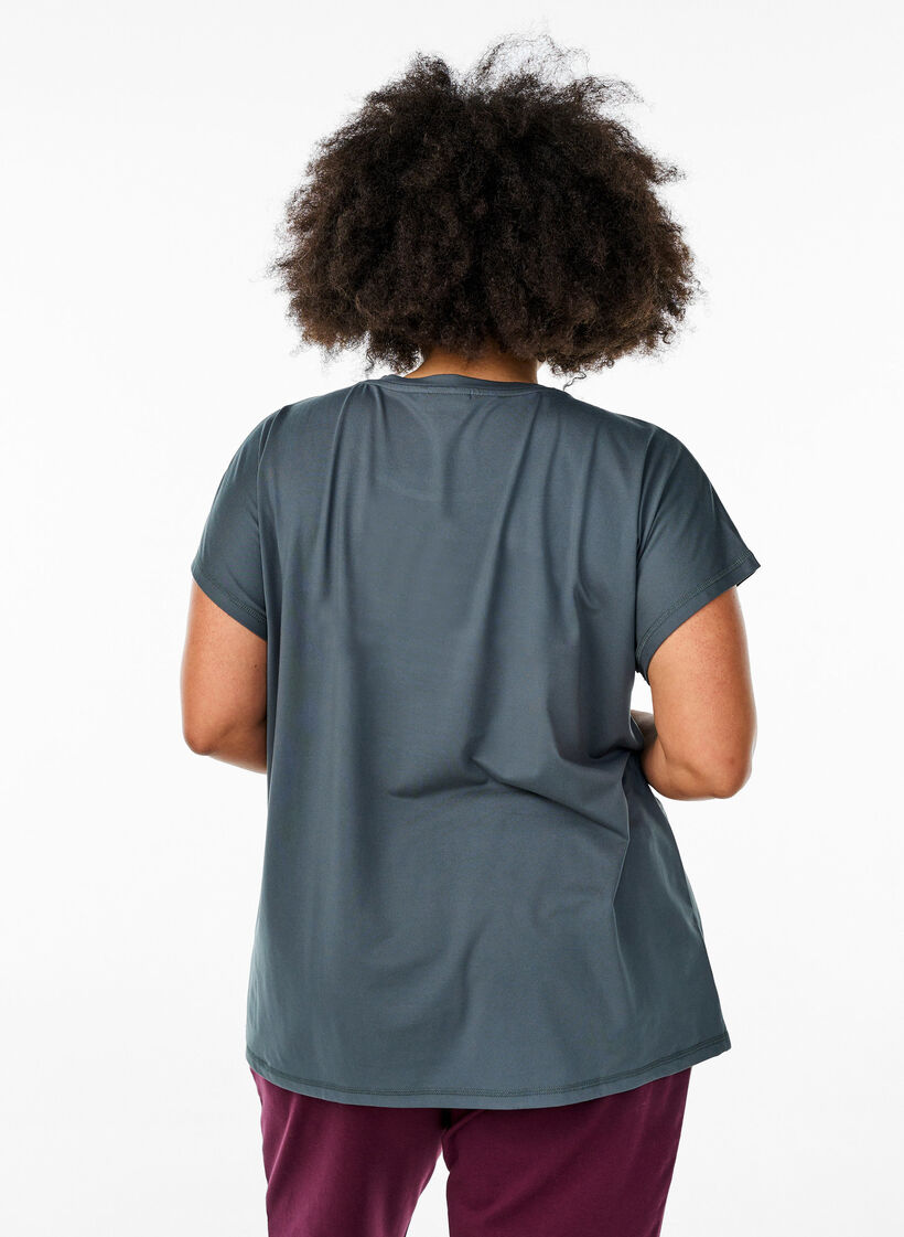 Einfarbiges Trainings-T-Shirt, Gr&uuml;n, Model