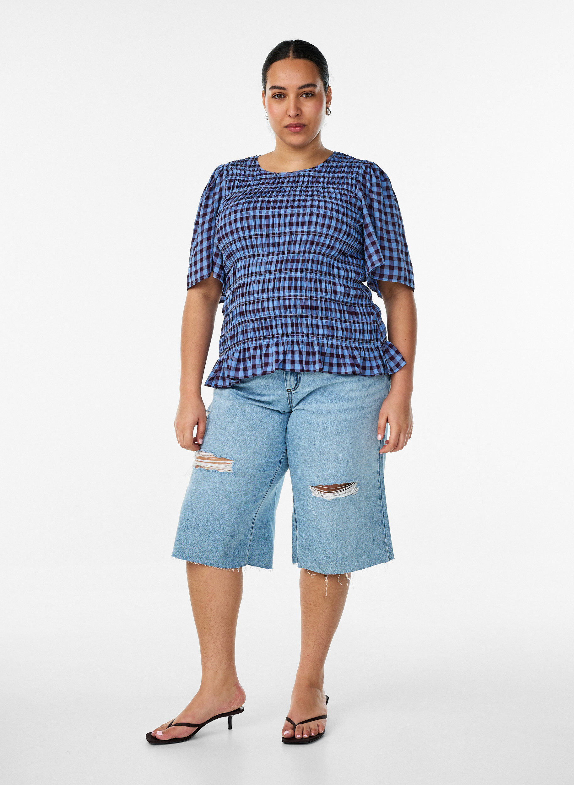 ZizziSmockbluse mit Vichy-Karo und R&uuml;schensaum, Blau, Model image number 1