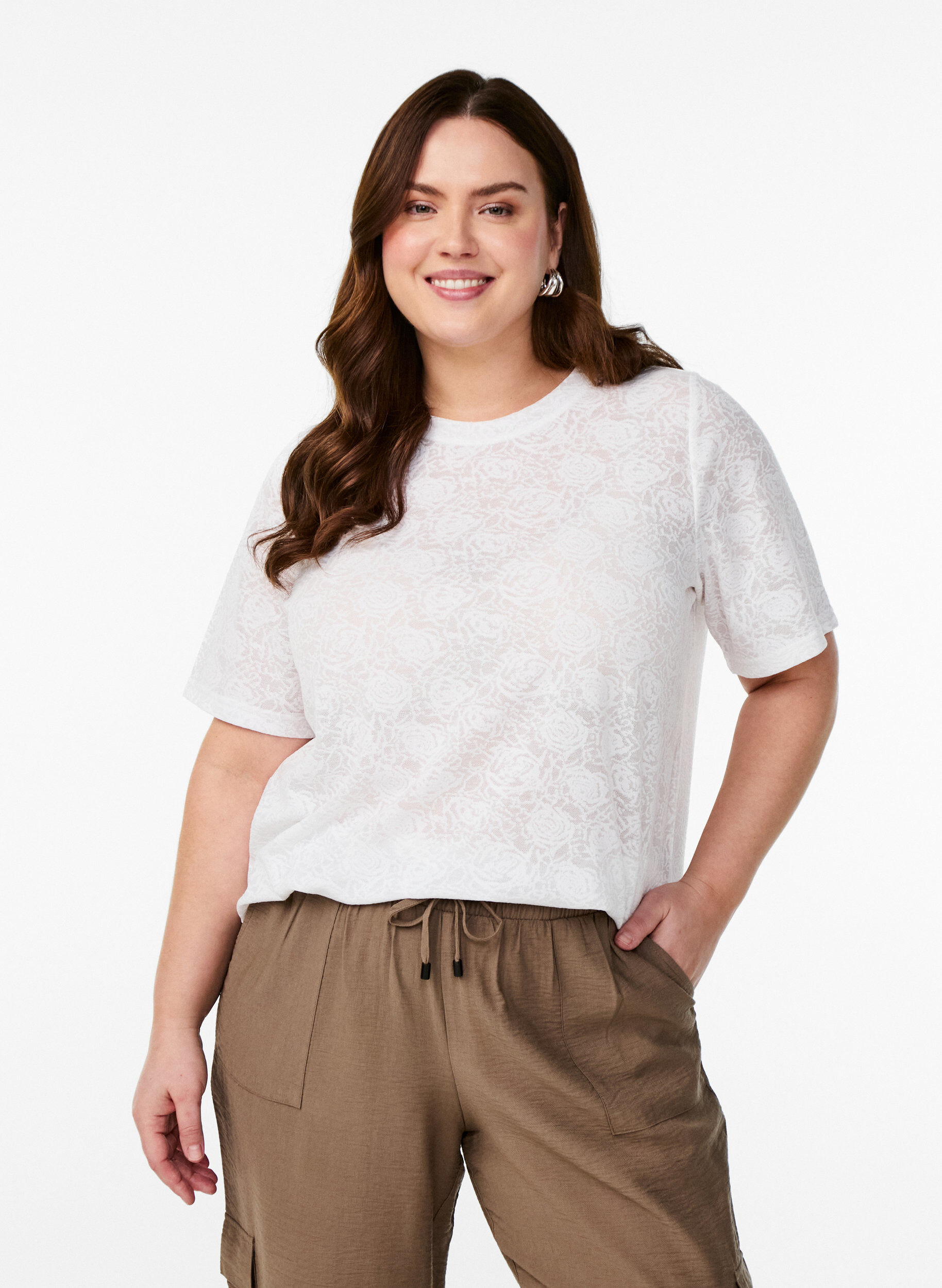 Zizzi Bluse mit kurzen &Auml;rmeln und Rosenmusterung, Wei&szlig;, Model image number 0