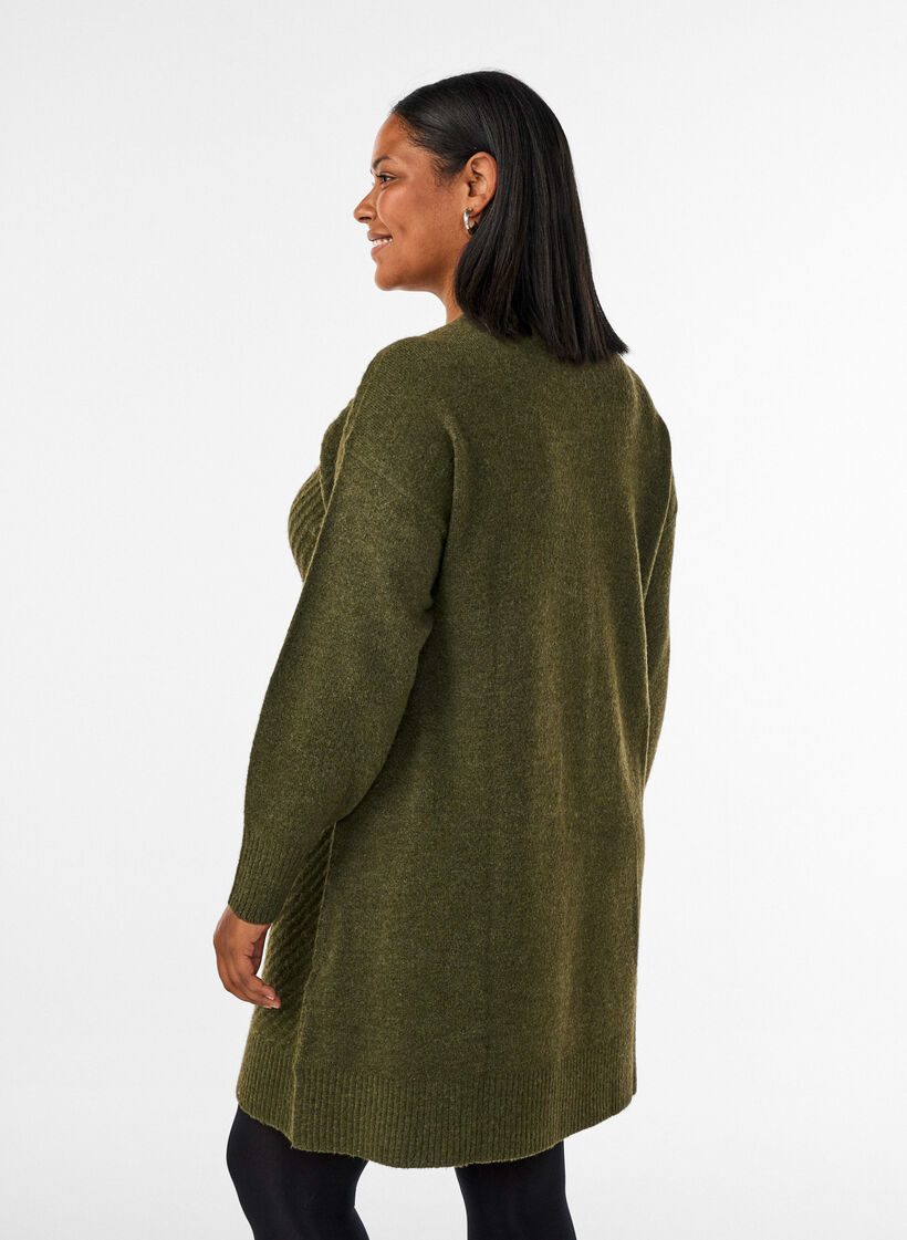 Kurzes Strickkleid mit V-f&ouml;rmigem Strukturmuster, Gr&uuml;n, Model image number 2
