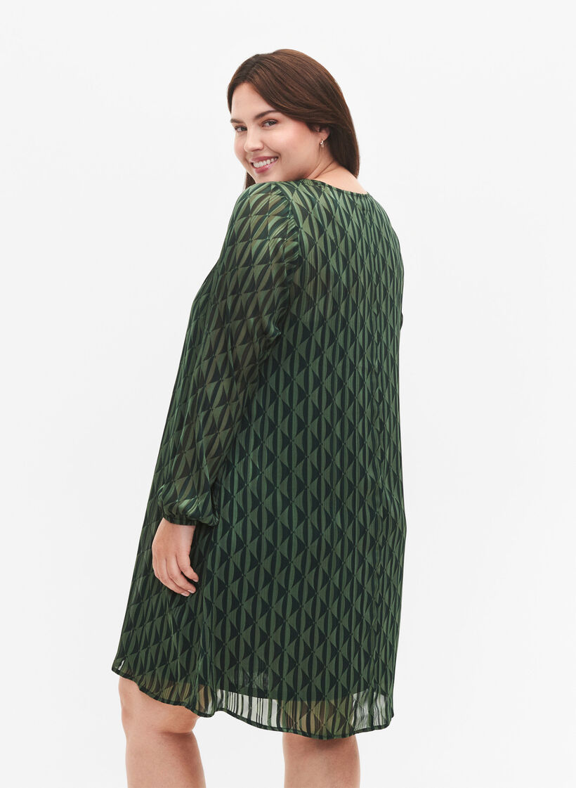 Langärmliges Kleid mit V-Ausschnitt und Druck, Scarab AOP, Model image number 1