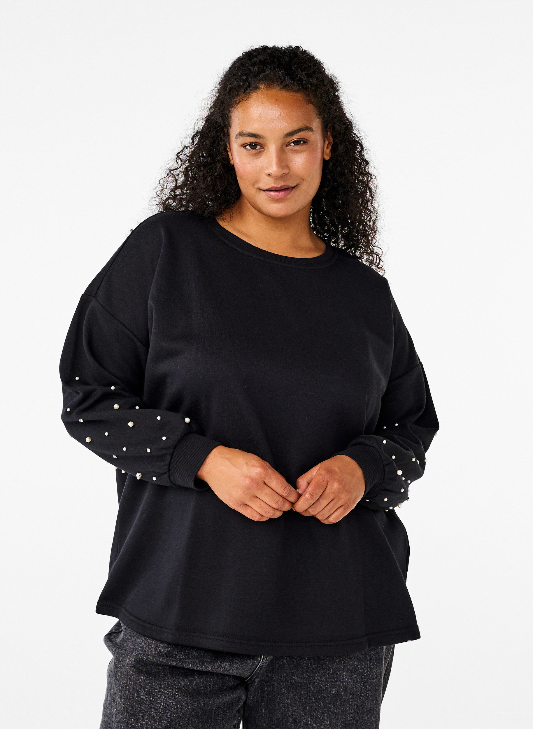 Zizzi Sweatshirt mit Perlen, Black, Model image number 0