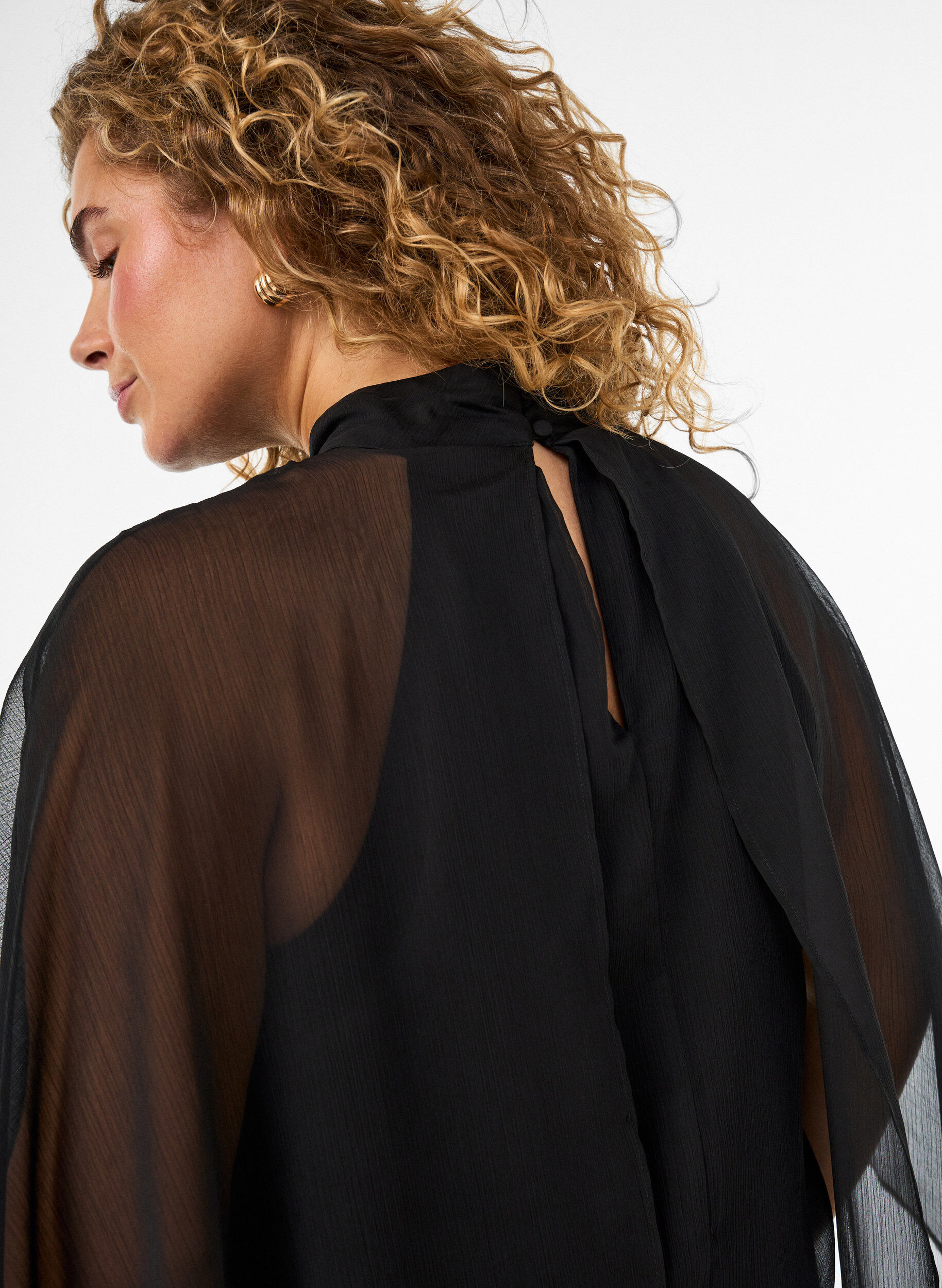 ZizziKnielanges Kleid aus Chiffon mit transparentem Cape, Schwarz, Model image number 4