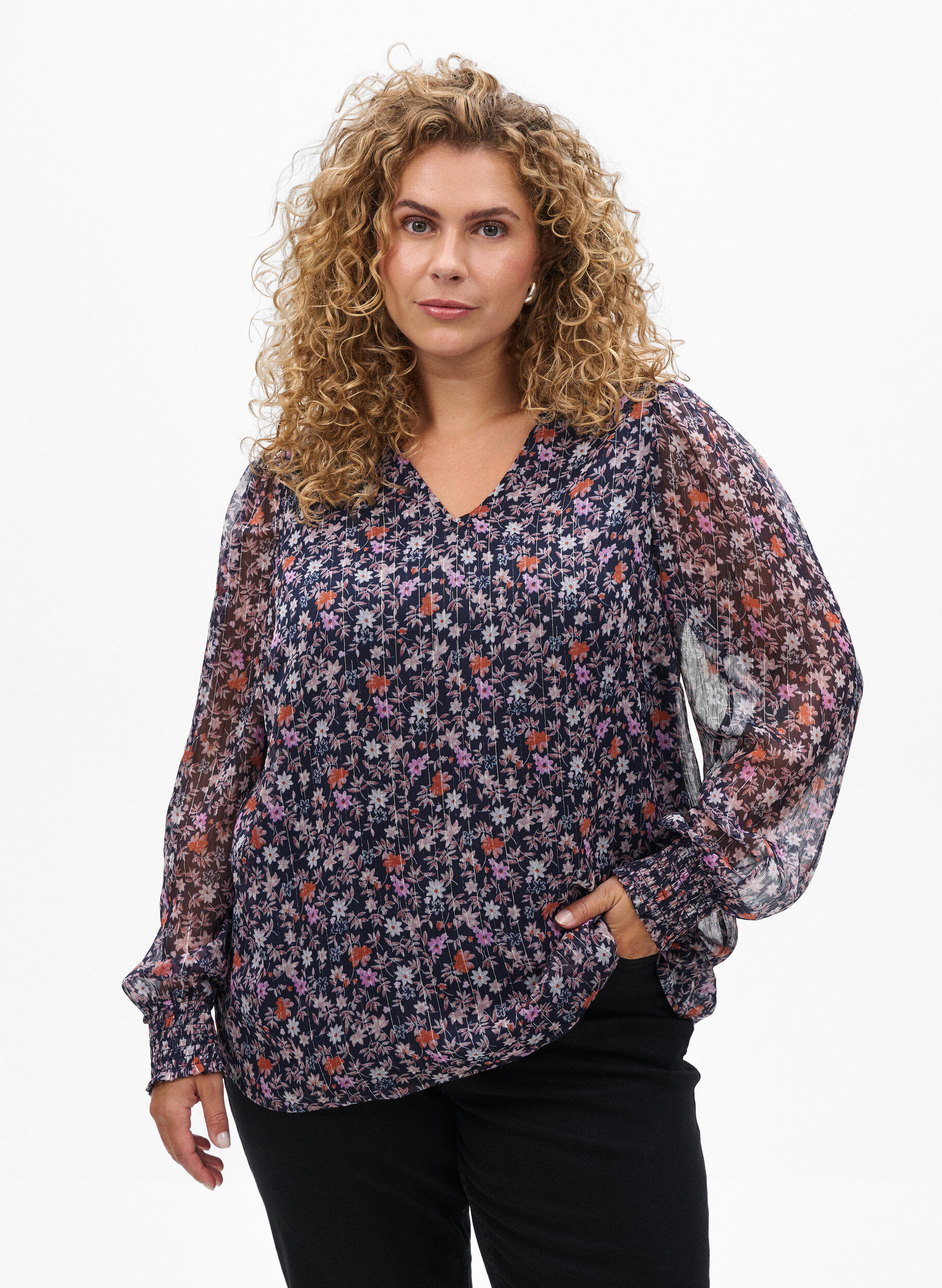 ZizziBluse mit gebl&uuml;mtem Print und Glitzerfaden, Blau, Model image number 0