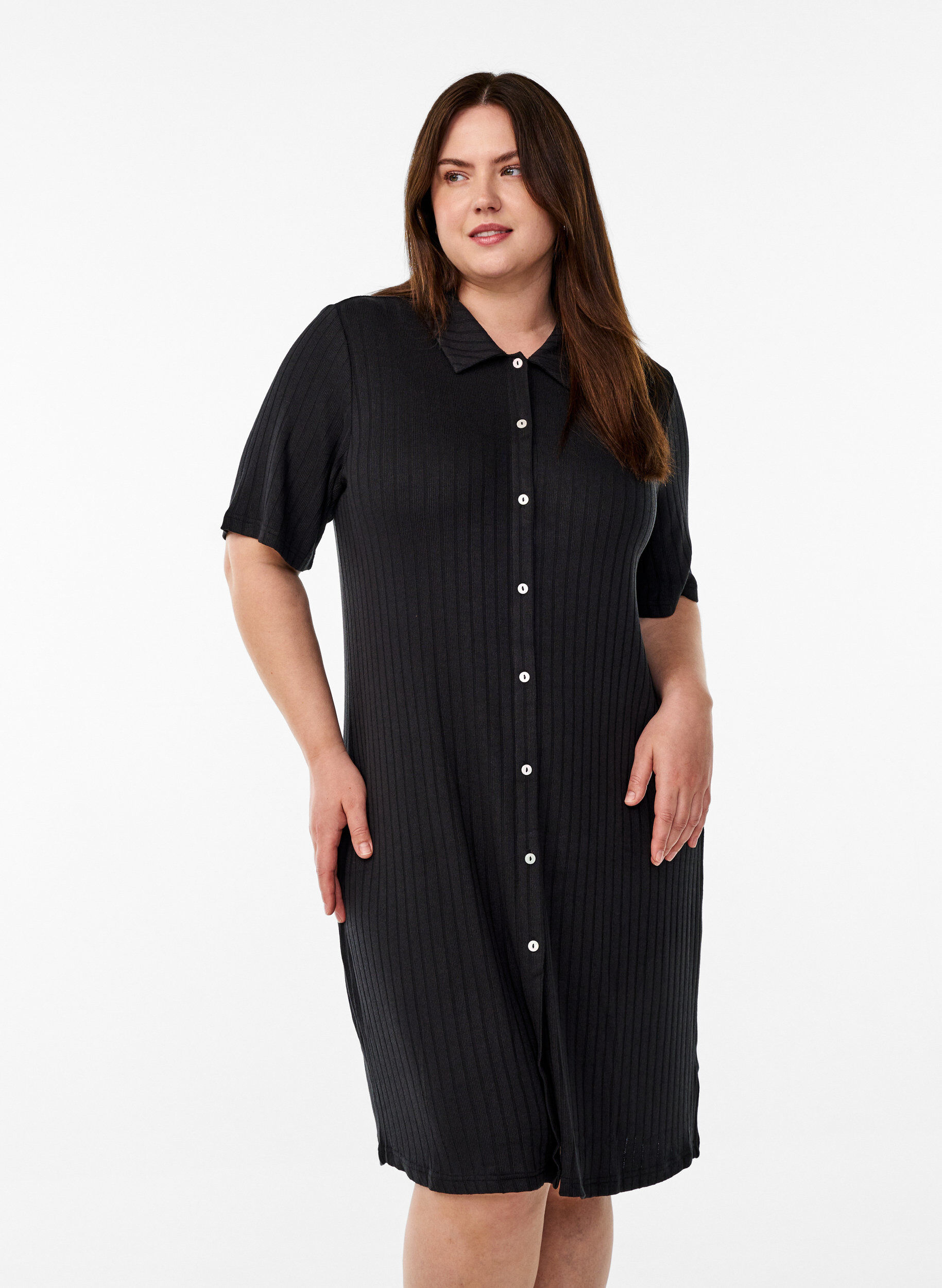Zizzi Jerseykleid mit kurzen &Auml;rmeln in Kniel&auml;nge, Schwarz, Model image number 0