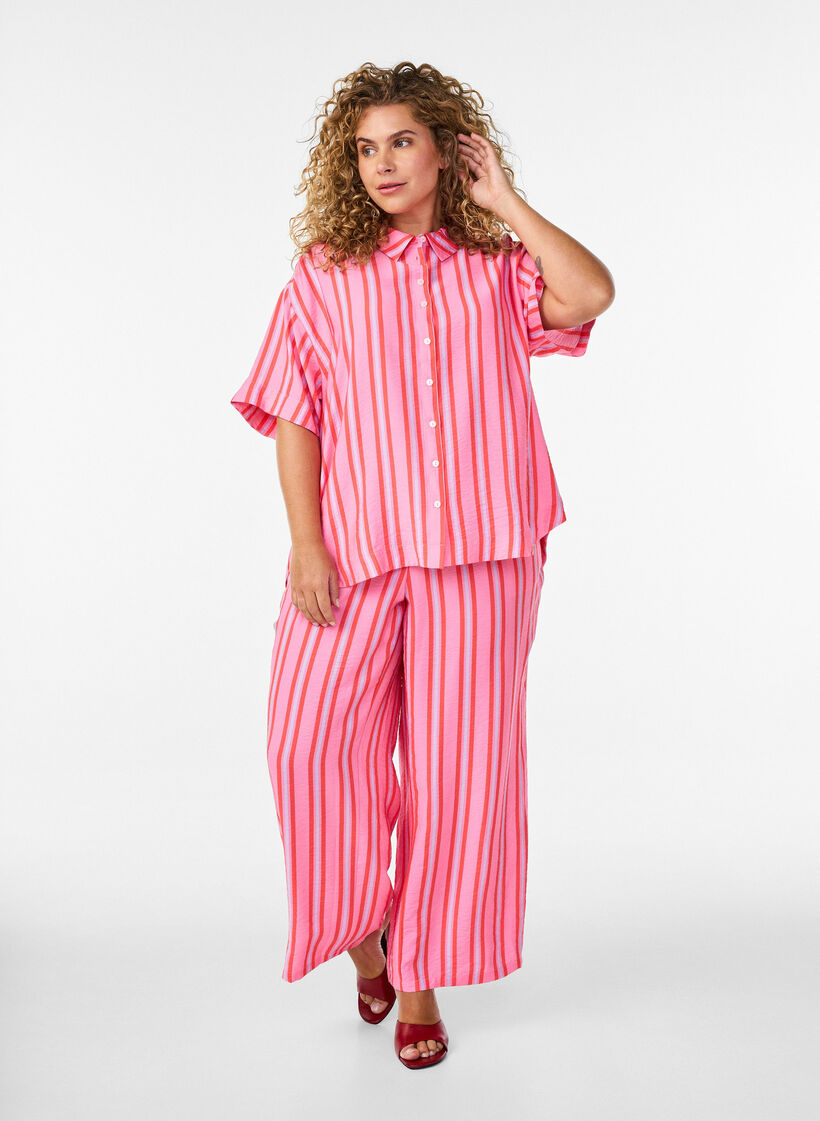 Gestreifte Bluse aus Viskose mit kurzen &Auml;rmeln, Pink, Model image number 1