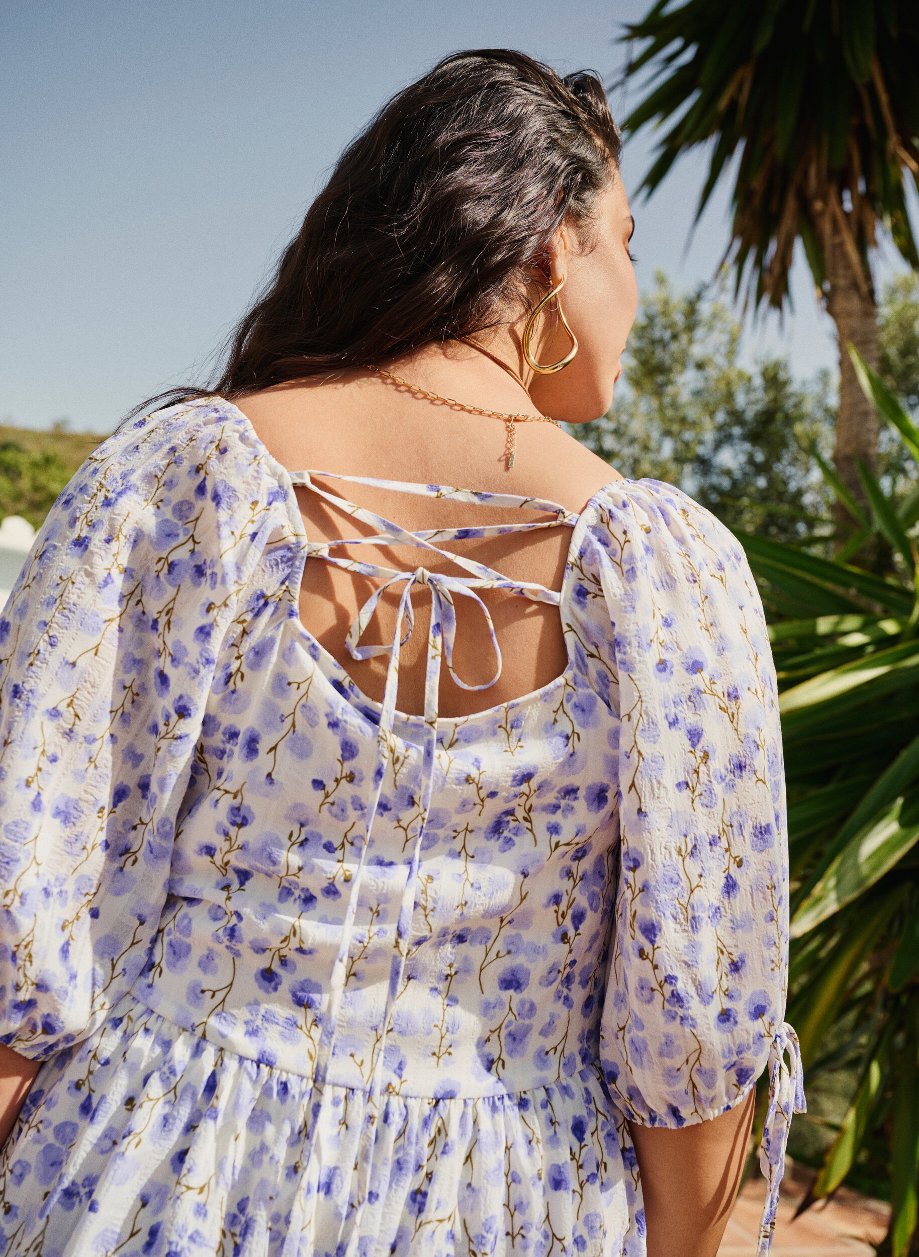 Zizzi Sommerkleid mit Blumenmotiv und Spitzendetails, Sand Verbena AOP, Image image number 1