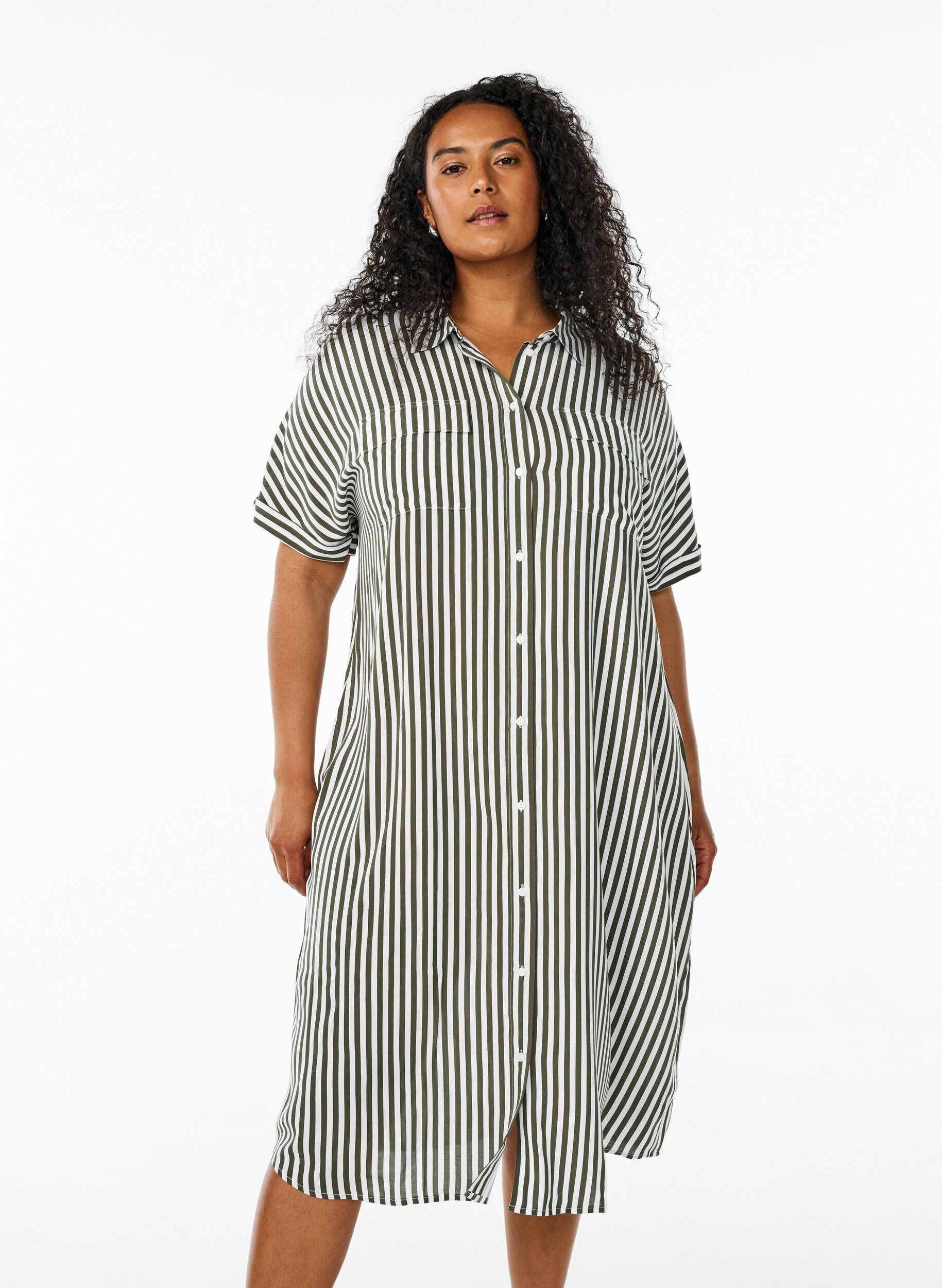 ZizziLanges Hemdkleid mit kurzen &Auml;rmeln, Gr&uuml;n, Model image number 0