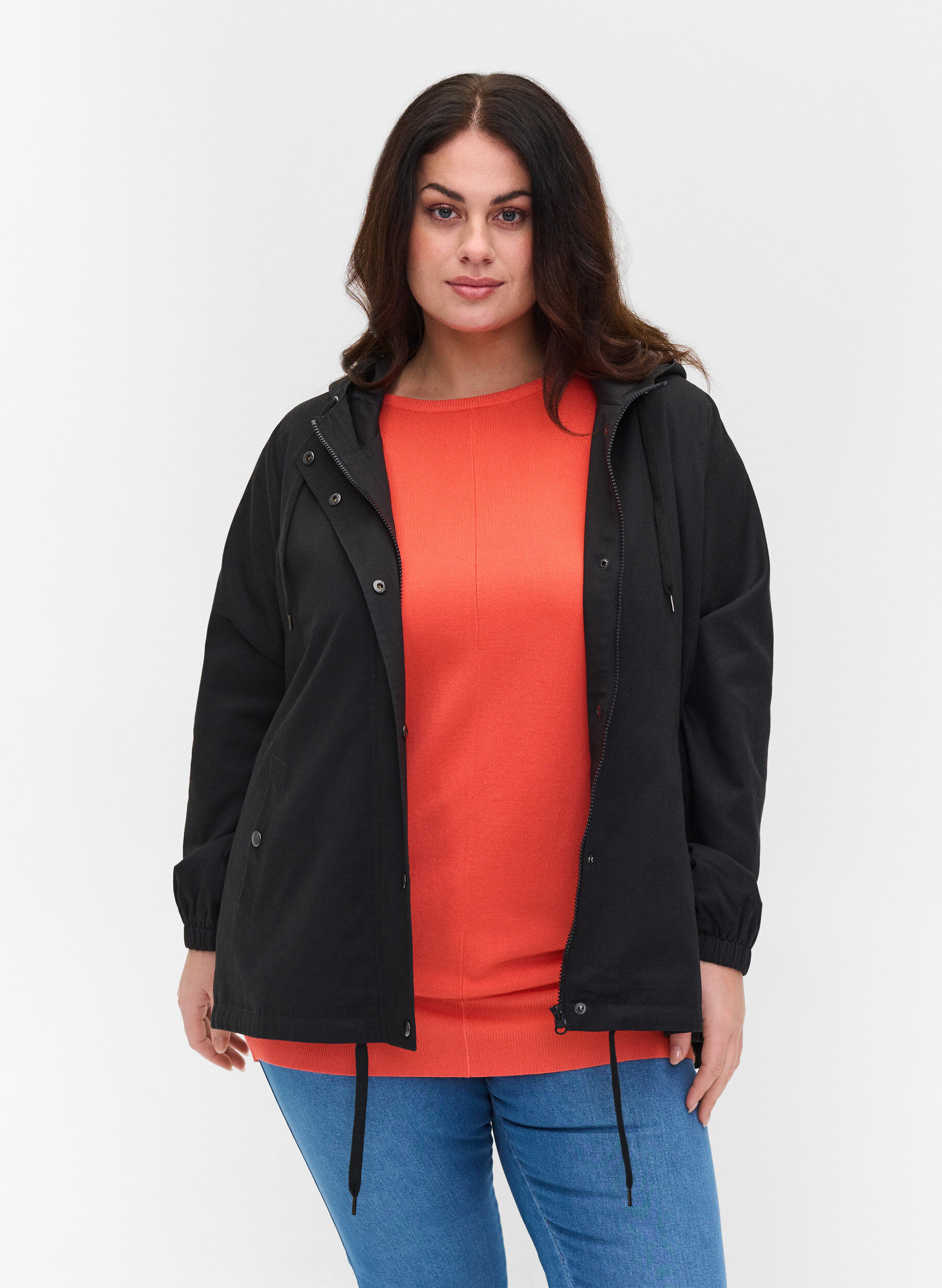 Zizzi Kurze Parkajacke mit Kapuze und Kordelzug, Black, Model image number 0