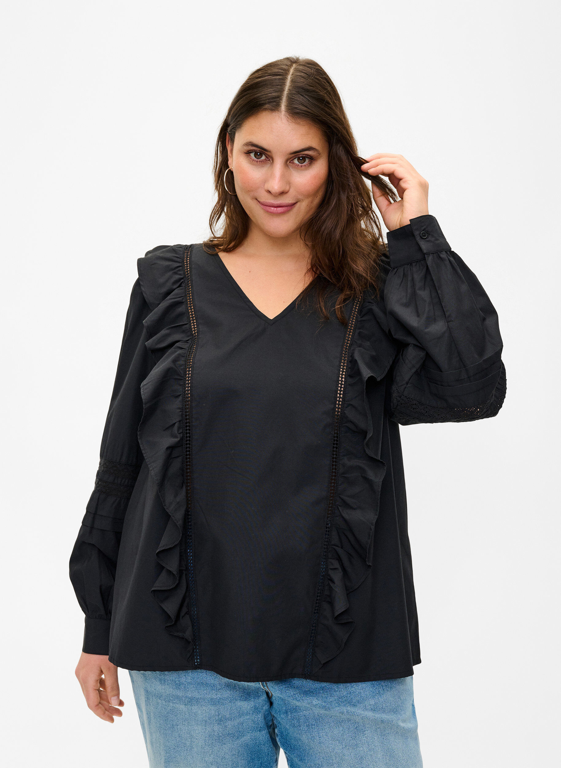 Zizzi Bluse mit Ruffles und Lace Trim, Schwarz, Model image number 0
