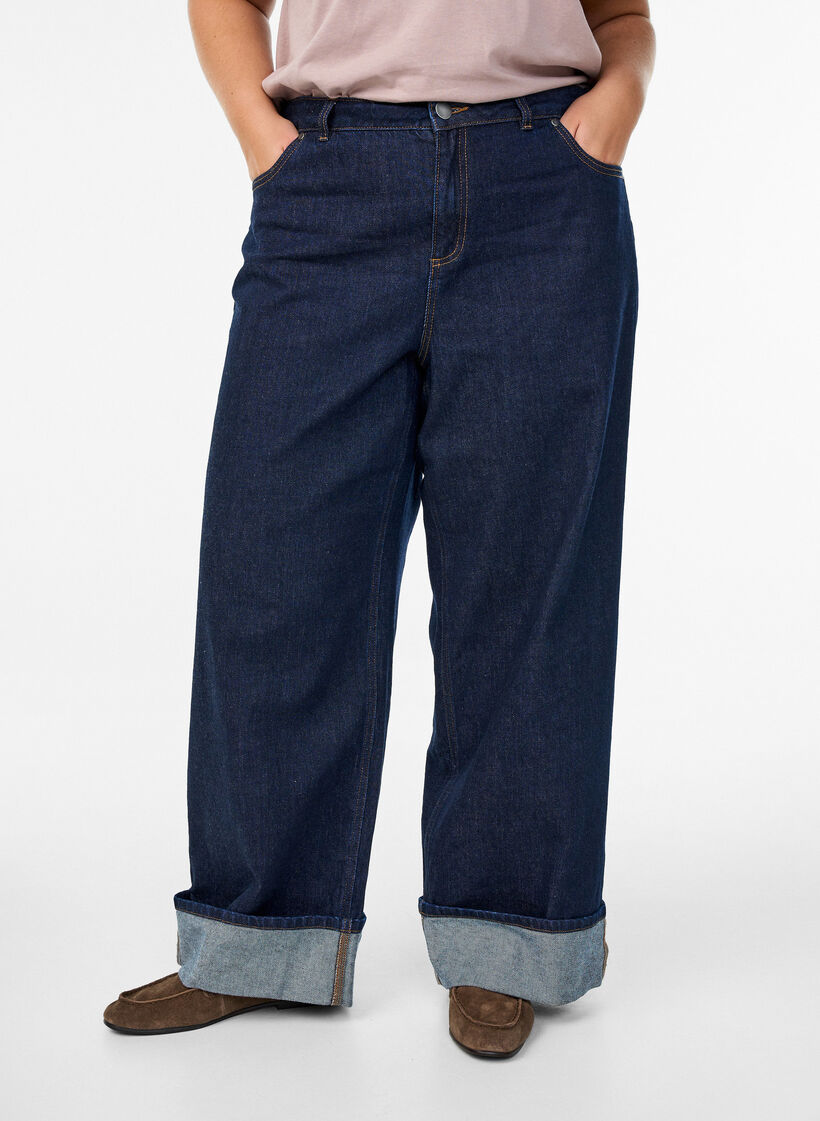 Straight-Fit-Jeans mit weitem Bein und Umschlag, Blau, Model image number 2